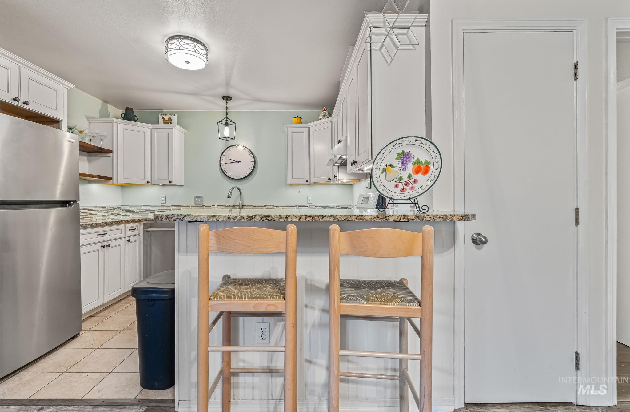 2750 N Macondray Ln, Boise, Idaho 83707, 3 Bedrooms, 2 Bathrooms, Residential For Sale, Price $399,000,MLS 98974104