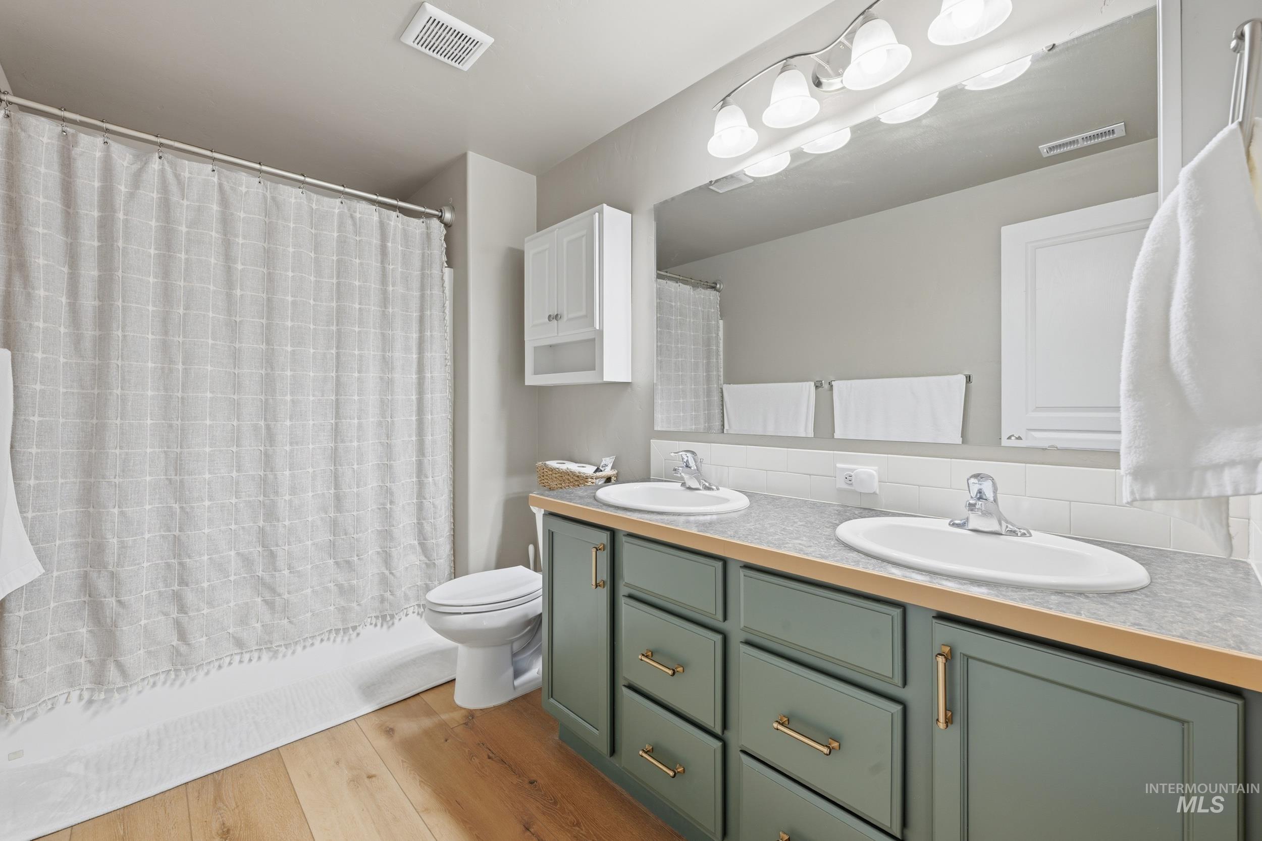 1218 S 19th St, Nampa, Idaho 83686, 3 Bedrooms, 2 Bathrooms, Residential For Sale, Price $407,000,MLS 98974106