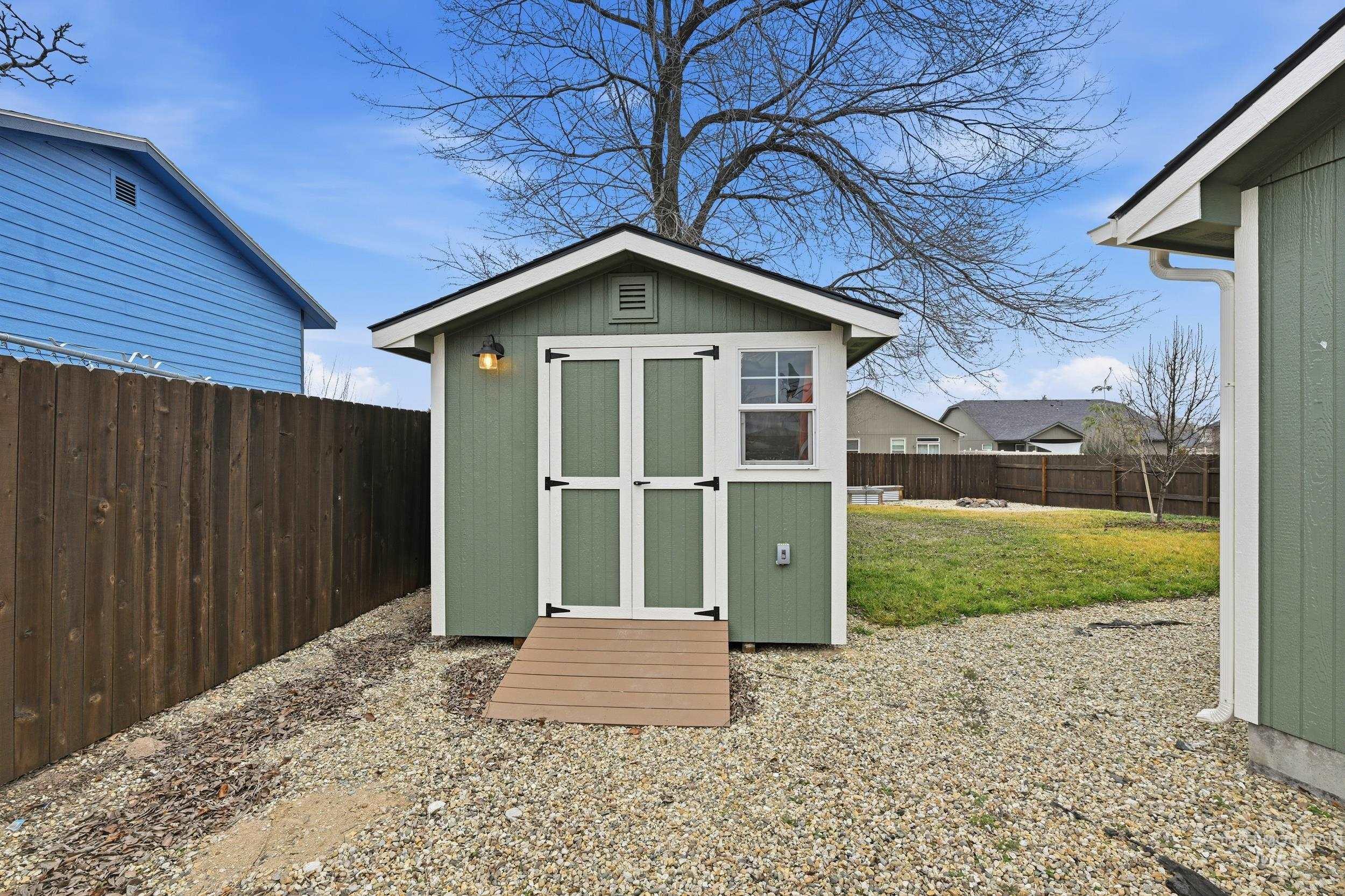 1218 S 19th St, Nampa, Idaho 83686, 3 Bedrooms, 2 Bathrooms, Residential For Sale, Price $407,000,MLS 98974106