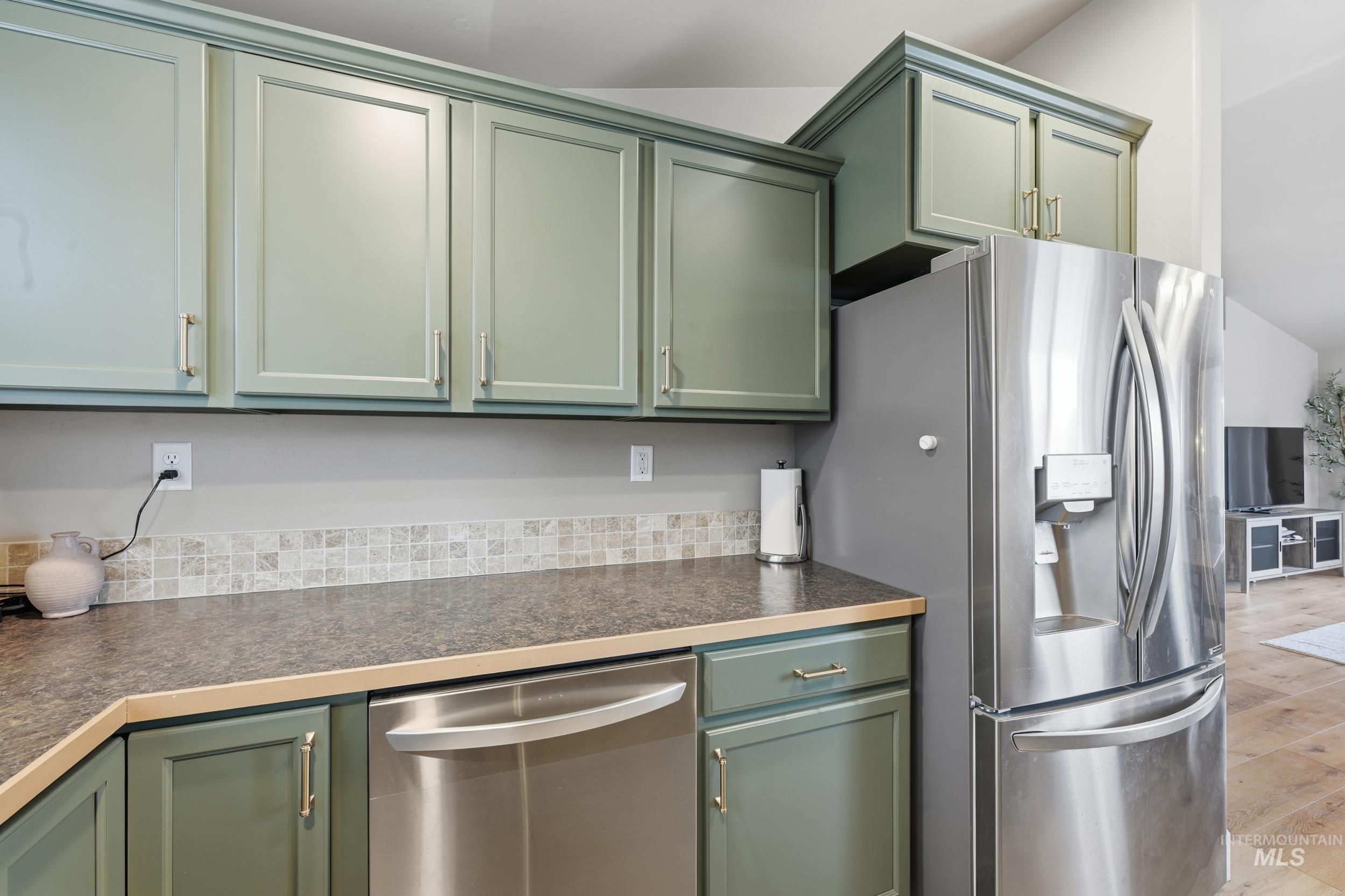 1218 S 19th St, Nampa, Idaho 83686, 3 Bedrooms, 2 Bathrooms, Residential For Sale, Price $407,000,MLS 98974106