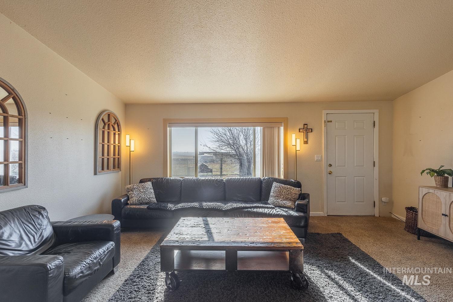 21568 Market Rd, Parma, Idaho 83660, 6 Bedrooms, 4 Bathrooms, Residential For Sale, Price $999,900,MLS 98974110