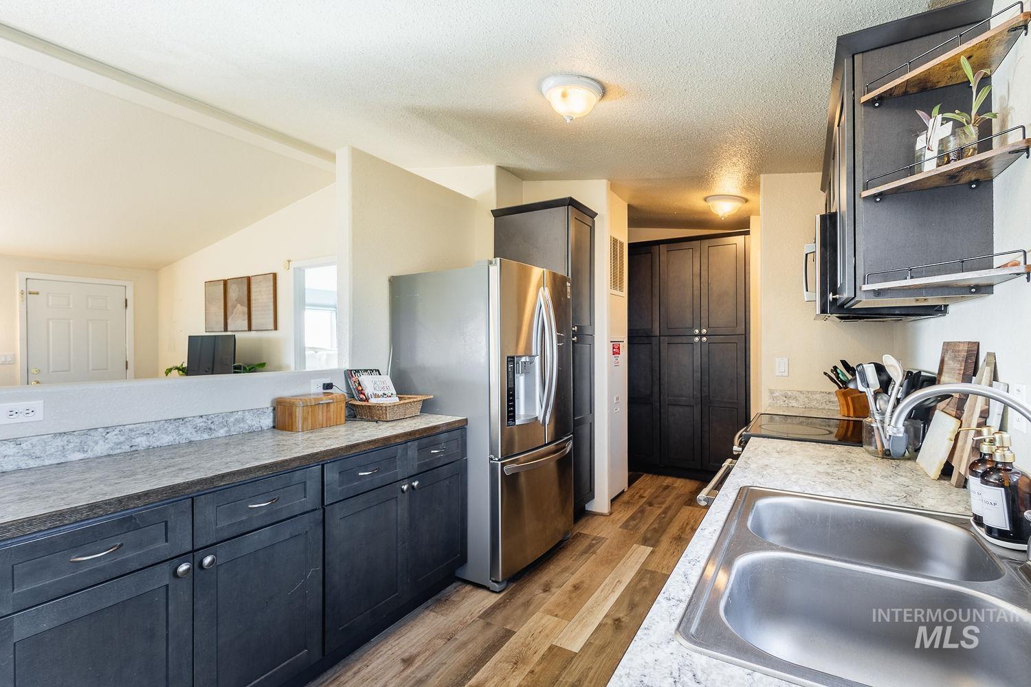 21568 Market Rd, Parma, Idaho 83660, 6 Bedrooms, 4 Bathrooms, Residential For Sale, Price $999,900,MLS 98974110