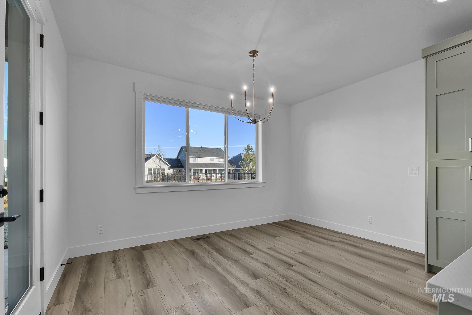 10426 Loneleaf, Nampa, Idaho 83687, 3 Bedrooms, 2 Bathrooms, Residential For Sale, Price $524,900,MLS 98974111