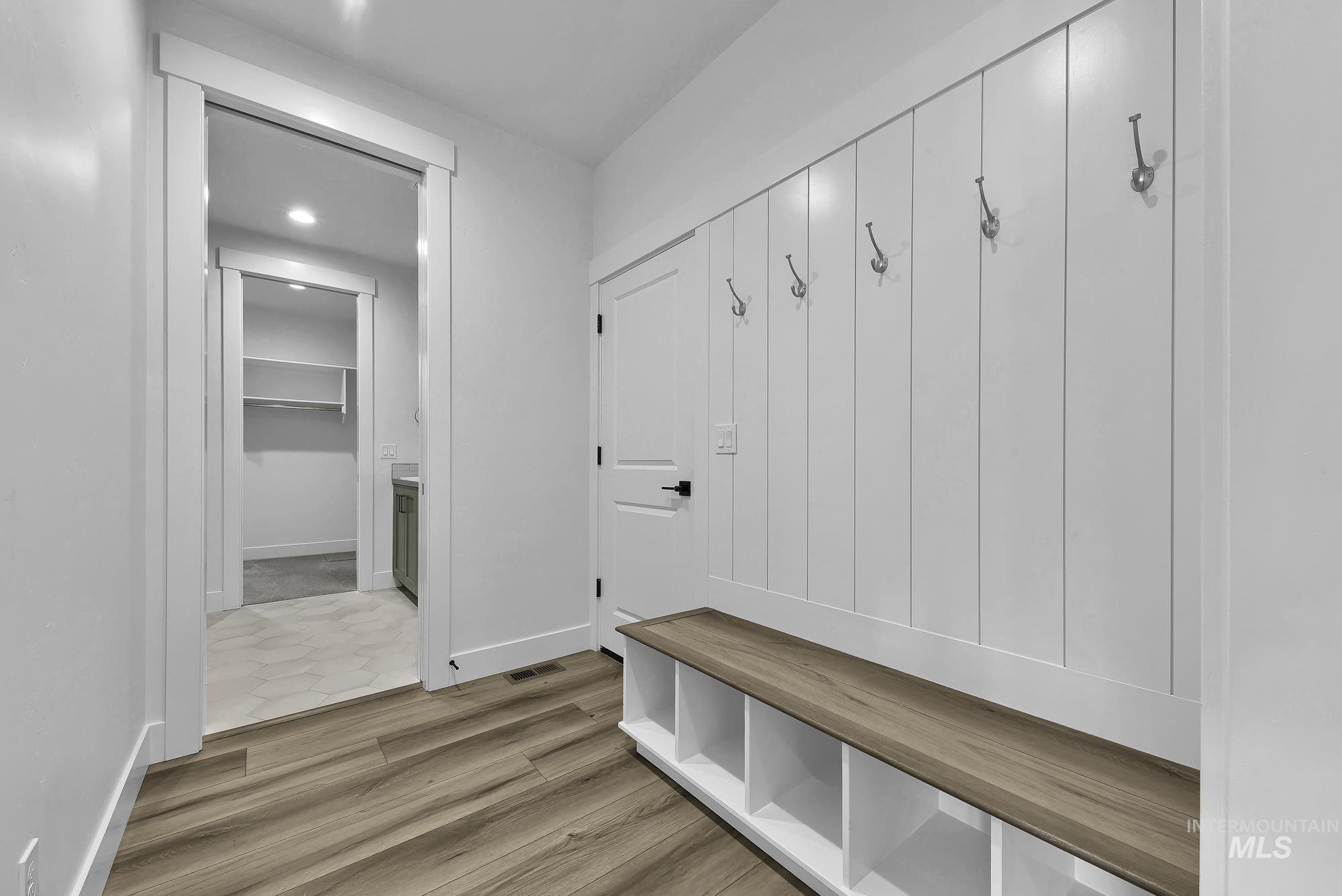 10426 Loneleaf, Nampa, Idaho 83687, 3 Bedrooms, 2 Bathrooms, Residential For Sale, Price $524,900,MLS 98974111