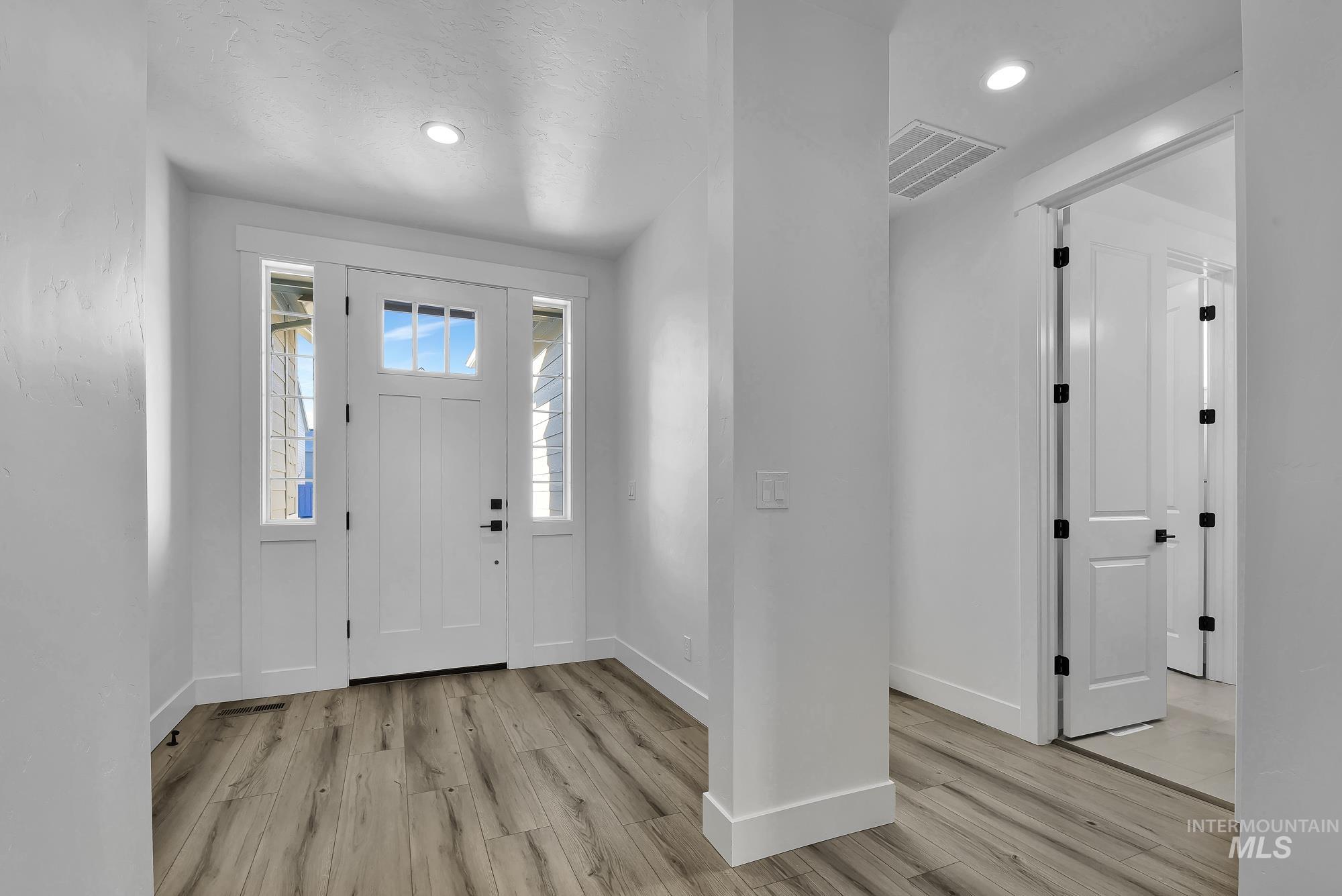 10426 Loneleaf, Nampa, Idaho 83687, 3 Bedrooms, 2 Bathrooms, Residential For Sale, Price $524,900,MLS 98974111