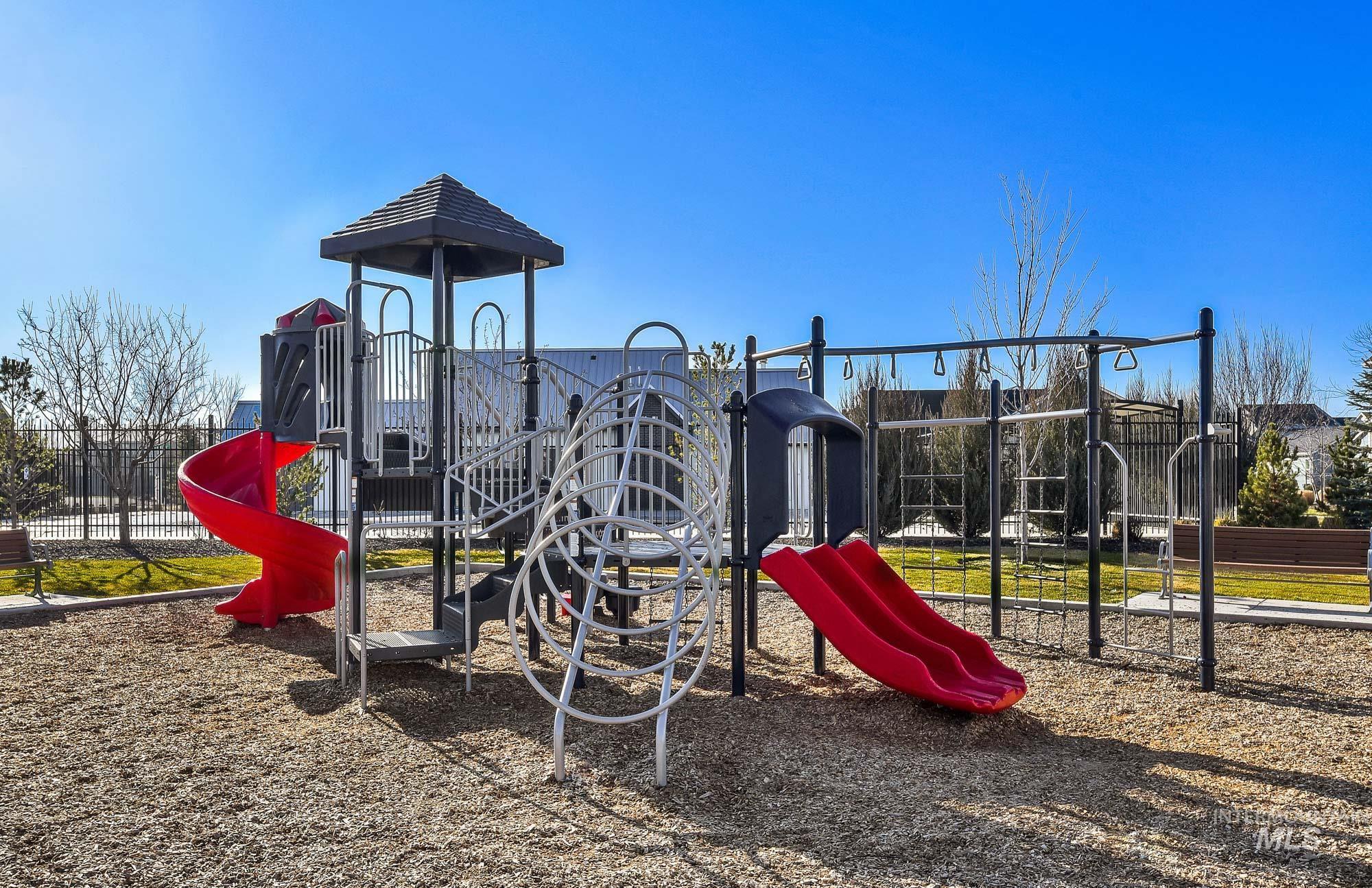 10426 Loneleaf, Nampa, Idaho 83687, 3 Bedrooms, 2 Bathrooms, Residential For Sale, Price $524,900,MLS 98974111