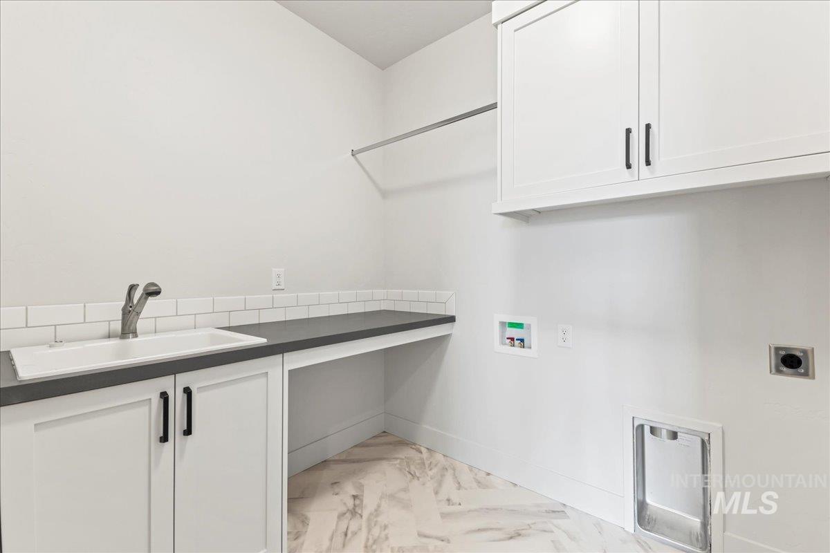 6731 N Magic Mallard Ave, Meridian, Idaho 83646, 4 Bedrooms, 4.5 Bathrooms, Residential For Sale, Price $719,900,MLS 98974112