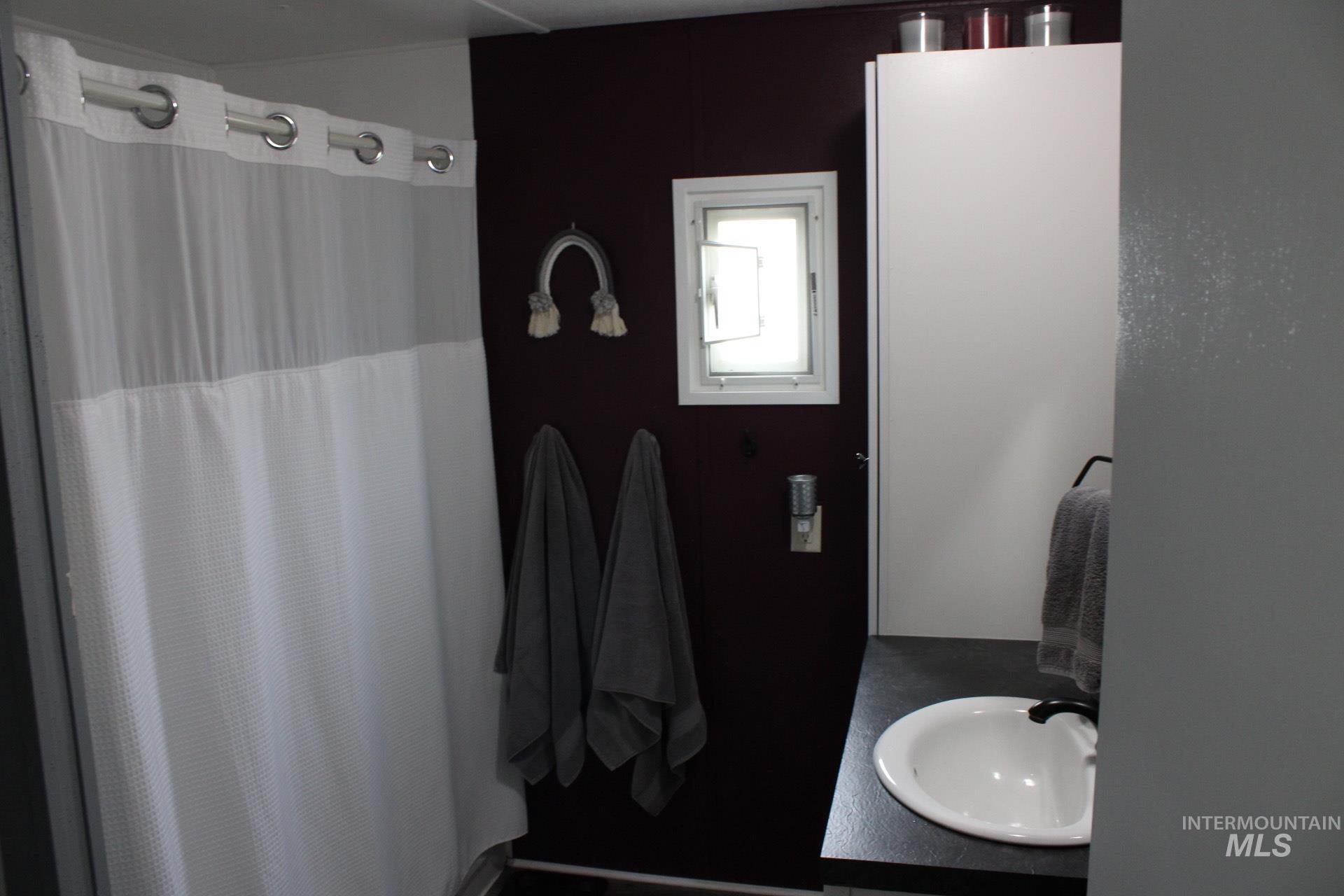 1238 N Sable Ln, Boise, Idaho 83704, 2 Bedrooms, 1 Bathroom, Residential For Sale, Price $68,900,MLS 98974113