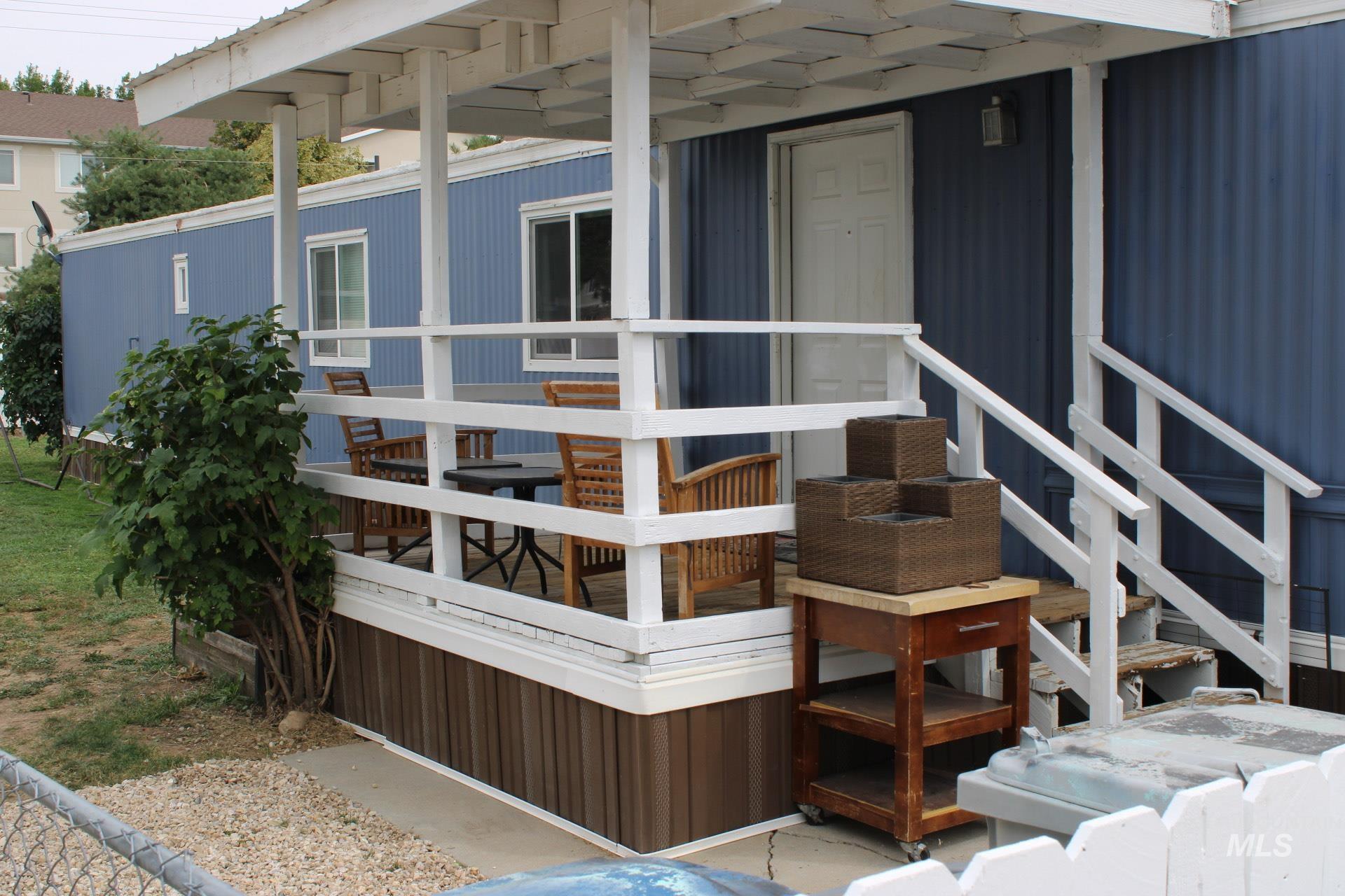 1238 N Sable Ln, Boise, Idaho 83704, 2 Bedrooms, 1 Bathroom, Residential For Sale, Price $68,900,MLS 98974113