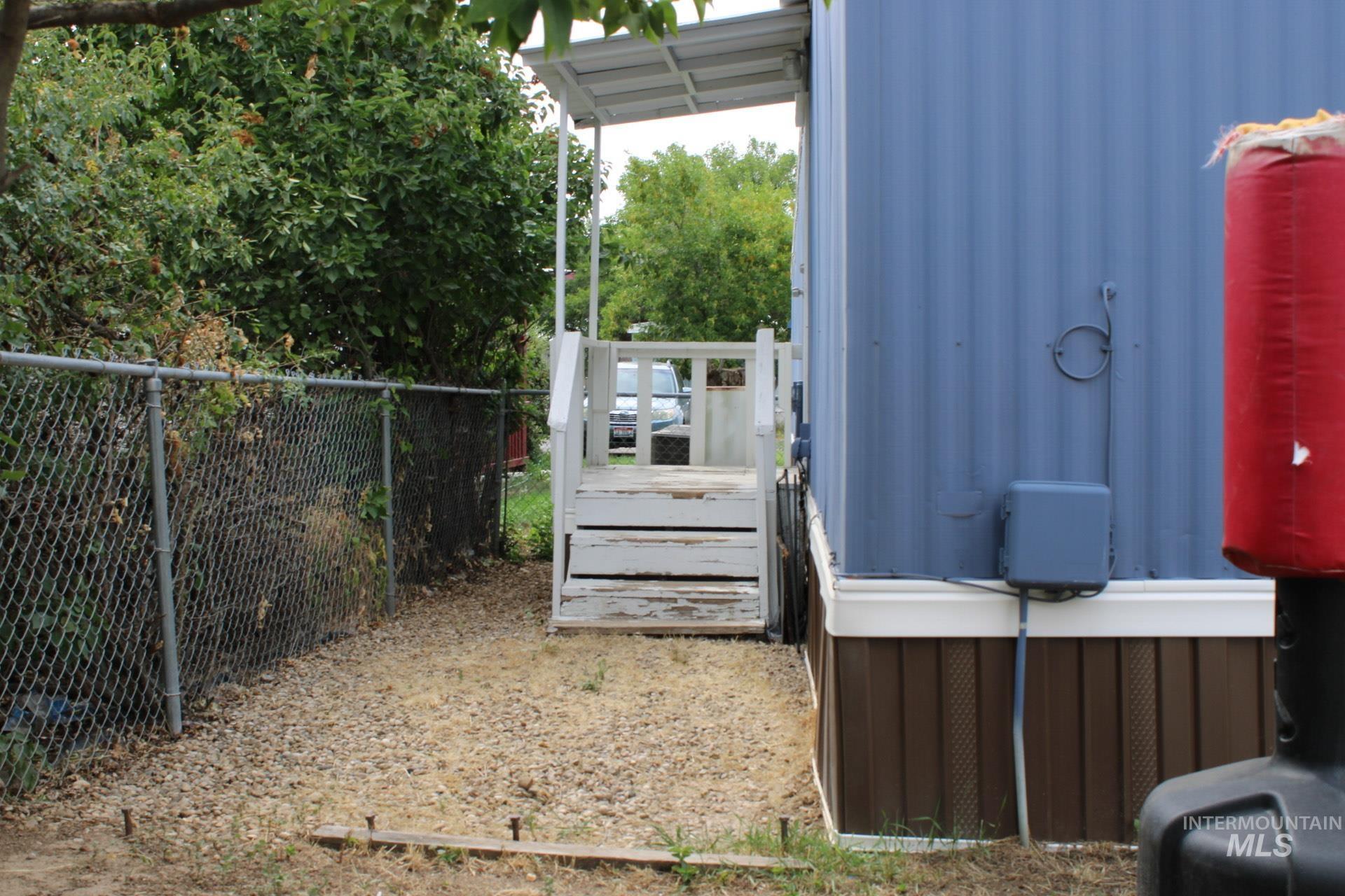 1238 N Sable Ln, Boise, Idaho 83704, 2 Bedrooms, 1 Bathroom, Residential For Sale, Price $68,900,MLS 98974113