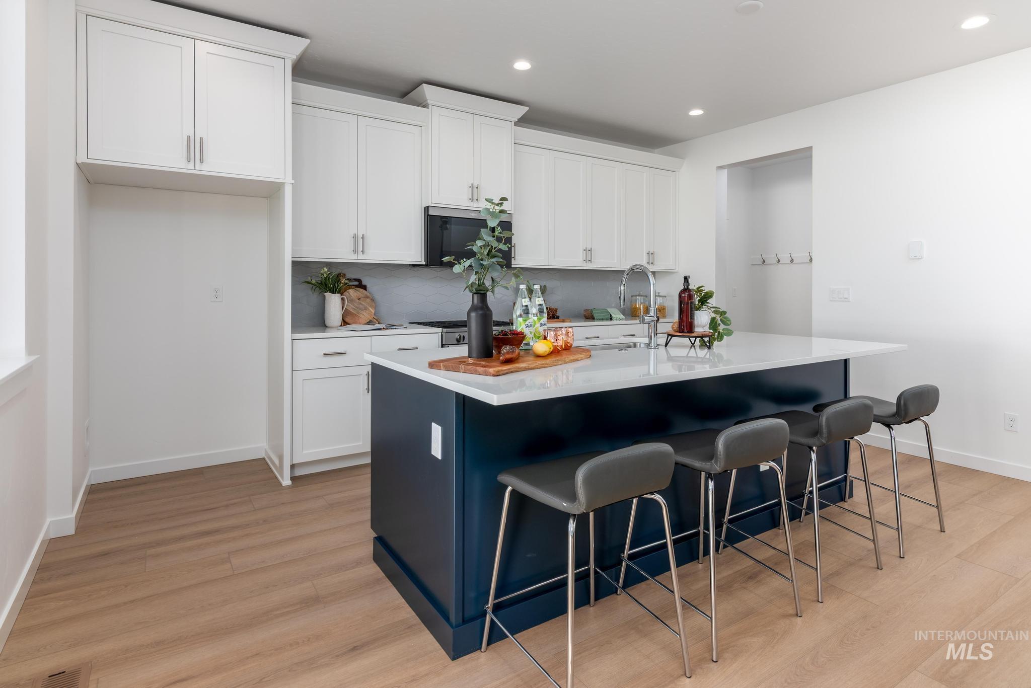 8409 S Wavecrest Ave, Kuna, Idaho 83634, 4 Bedrooms, 3 Bathrooms, Residential For Sale, Price $599,000,MLS 98974114