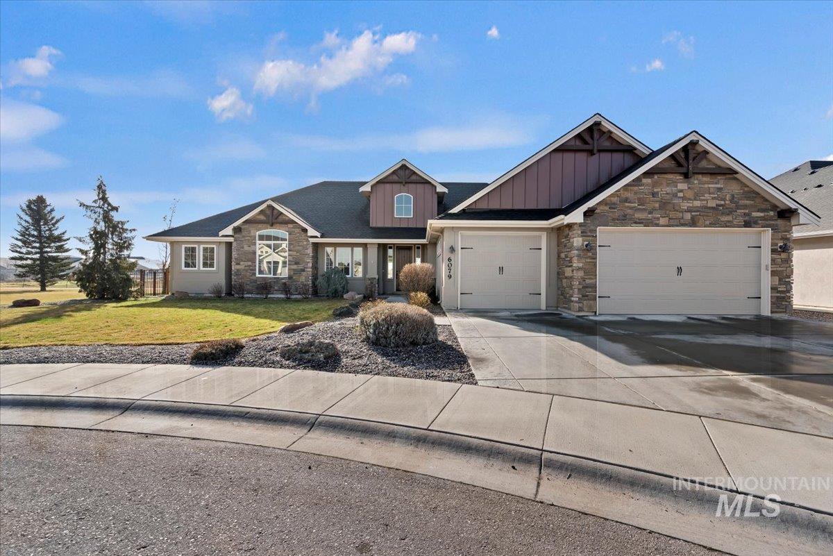 6079 W Biathlon Ct., Eagle, Idaho 83616, 4 Bedrooms, 3 Bathrooms, Residential For Sale, Price $875,000,MLS 98974117