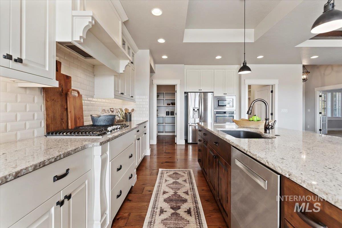 6079 W Biathlon Ct., Eagle, Idaho 83616, 4 Bedrooms, 3 Bathrooms, Residential For Sale, Price $875,000,MLS 98974117