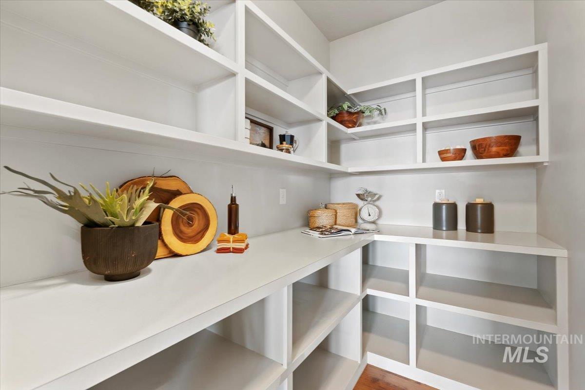 6079 W Biathlon Ct., Eagle, Idaho 83616, 4 Bedrooms, 3 Bathrooms, Residential For Sale, Price $875,000,MLS 98974117