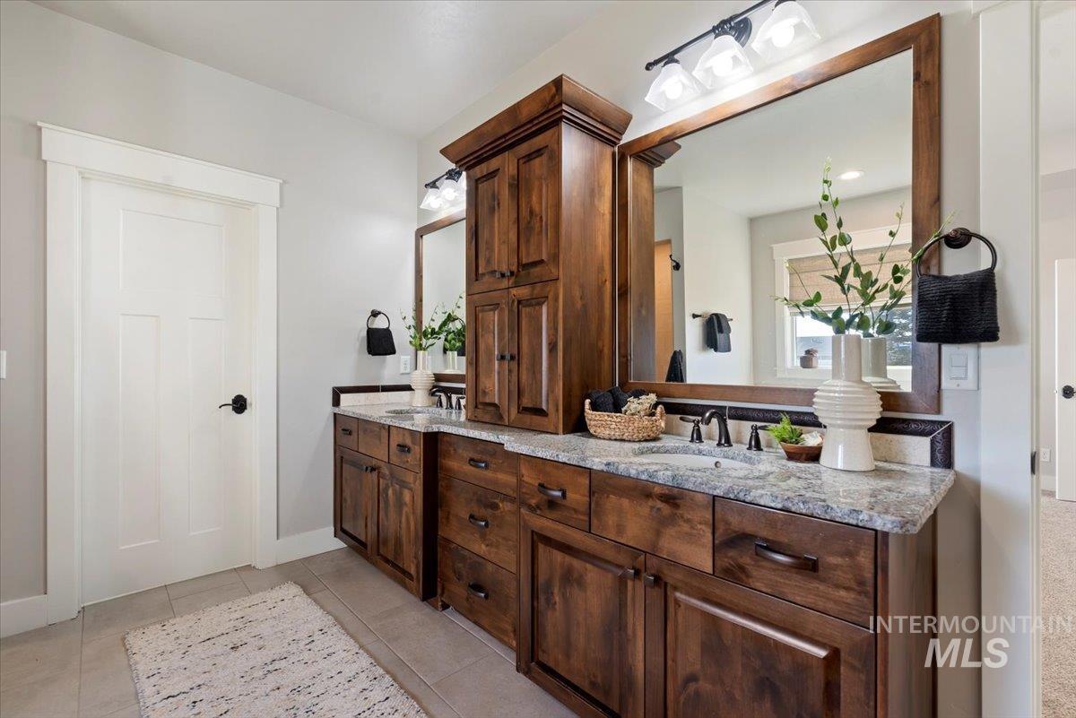 6079 W Biathlon Ct., Eagle, Idaho 83616, 4 Bedrooms, 3 Bathrooms, Residential For Sale, Price $875,000,MLS 98974117