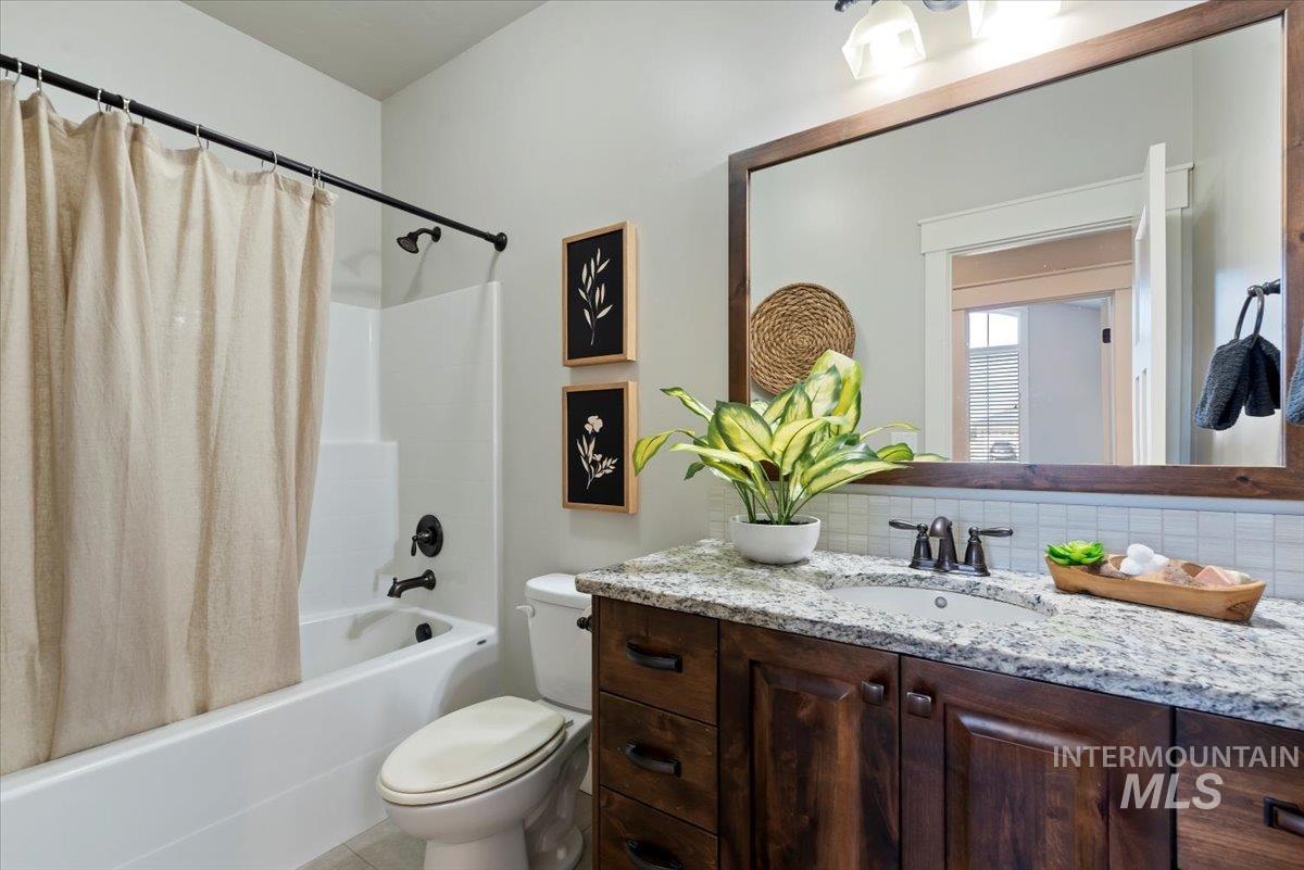 6079 W Biathlon Ct., Eagle, Idaho 83616, 4 Bedrooms, 3 Bathrooms, Residential For Sale, Price $875,000,MLS 98974117