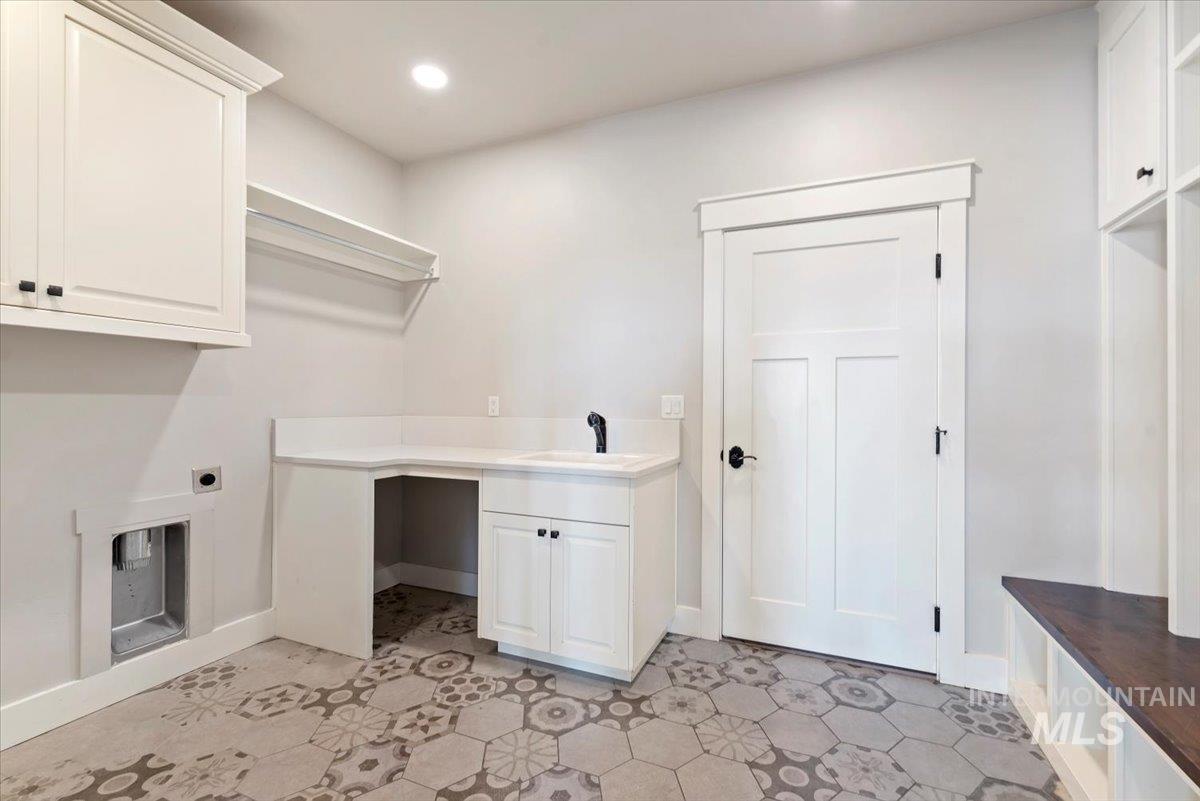 6079 W Biathlon Ct., Eagle, Idaho 83616, 4 Bedrooms, 3 Bathrooms, Residential For Sale, Price $875,000,MLS 98974117