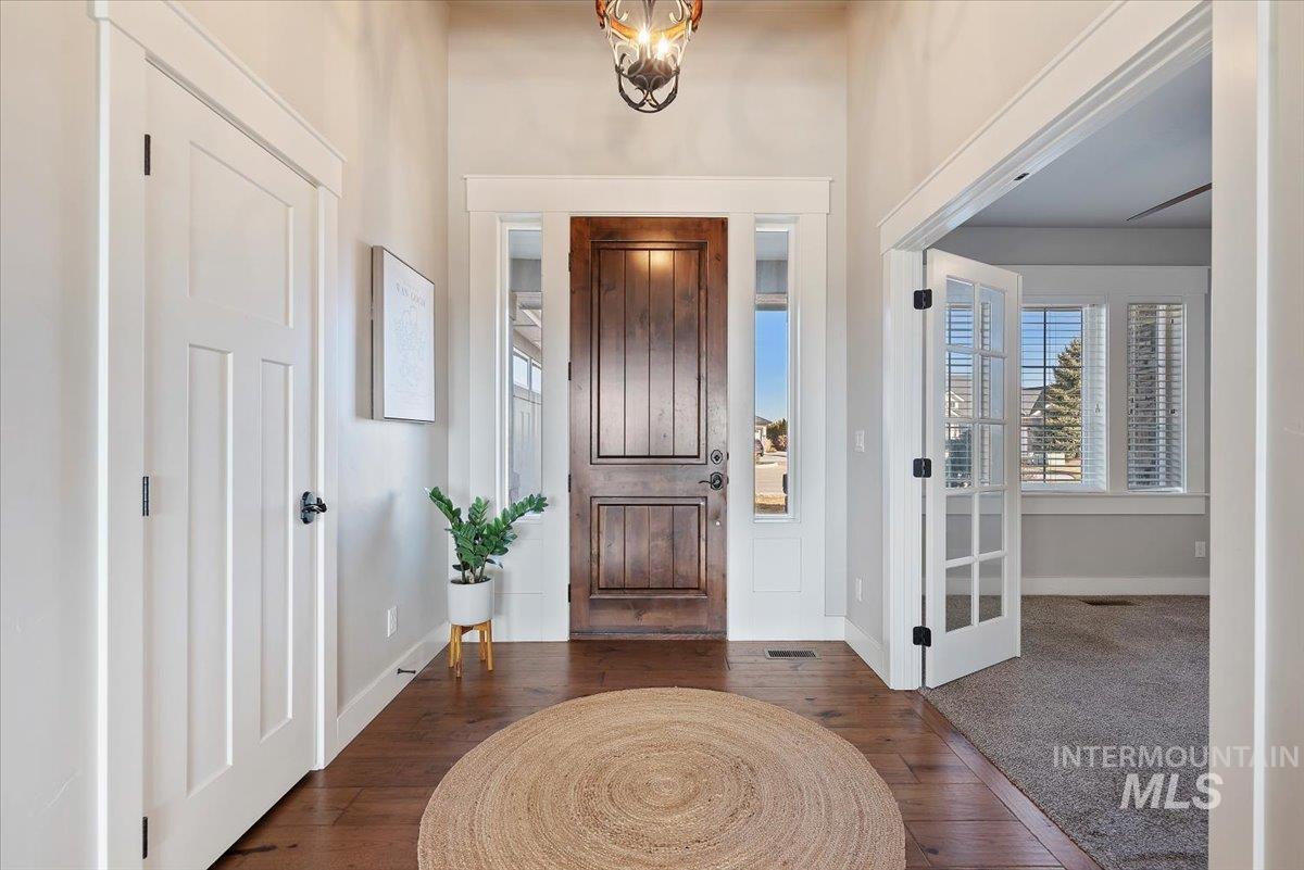 6079 W Biathlon Ct., Eagle, Idaho 83616, 4 Bedrooms, 3 Bathrooms, Residential For Sale, Price $875,000,MLS 98974117