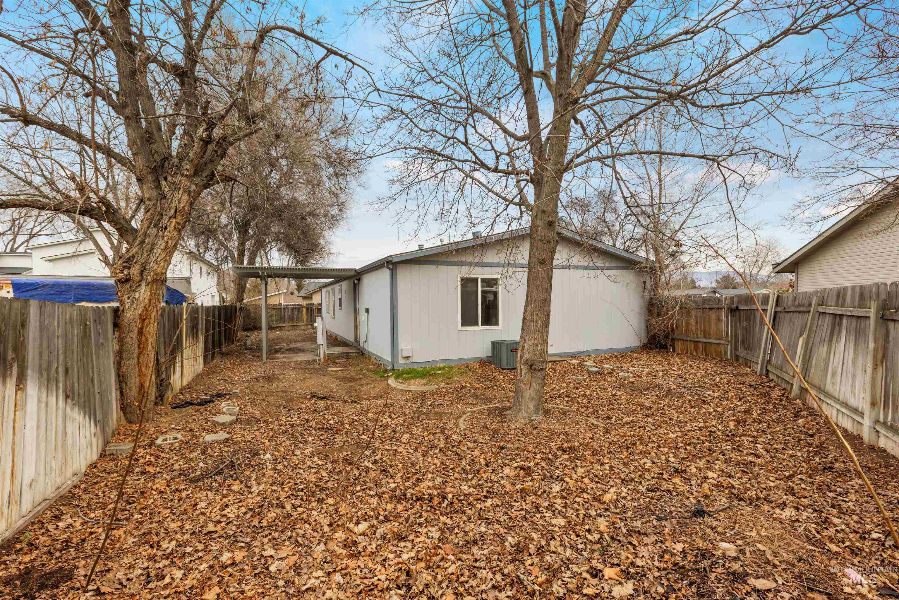 5339 W Boone Ct, Boise, Idaho 83705, 3 Bedrooms, 2 Bathrooms, Residential For Sale, Price $370,000,MLS 98974125