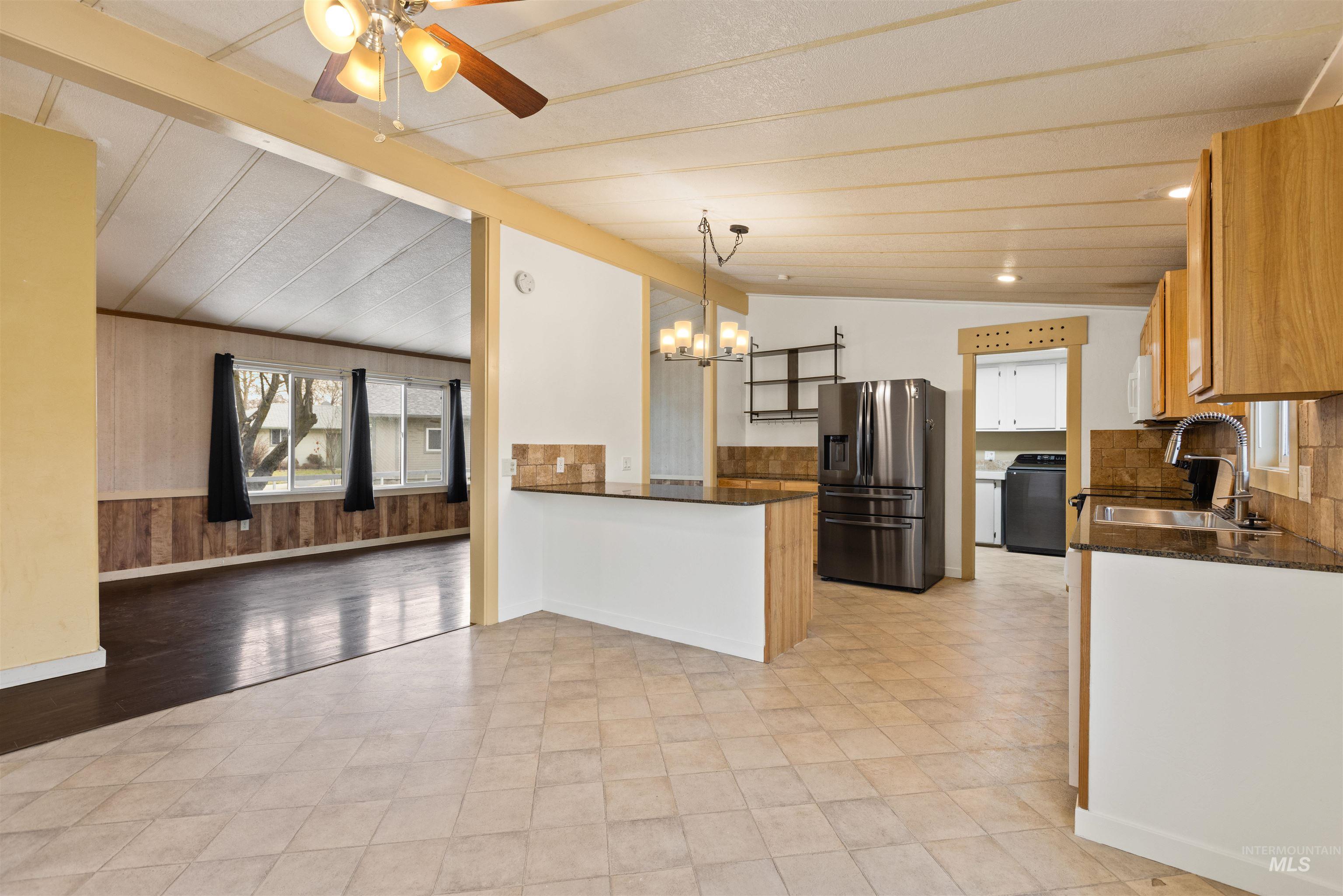 5339 W Boone Ct, Boise, Idaho 83705, 3 Bedrooms, 2 Bathrooms, Residential For Sale, Price $370,000,MLS 98974125