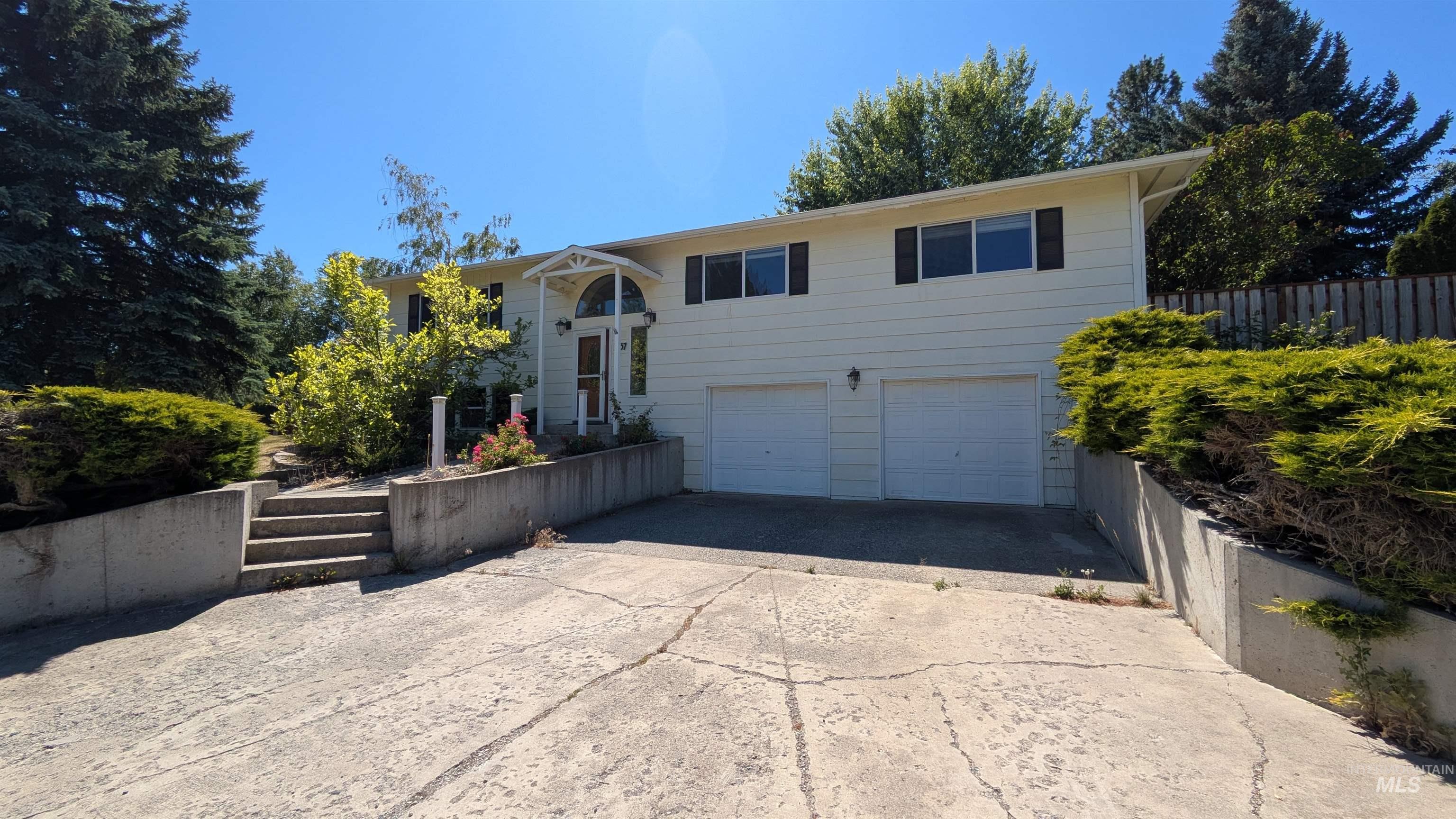 1857 Conestoga St, Moscow, Idaho 83843, 4 Bedrooms, 2.5 Bathrooms, Residential For Sale, Price $520,000,MLS 98974126