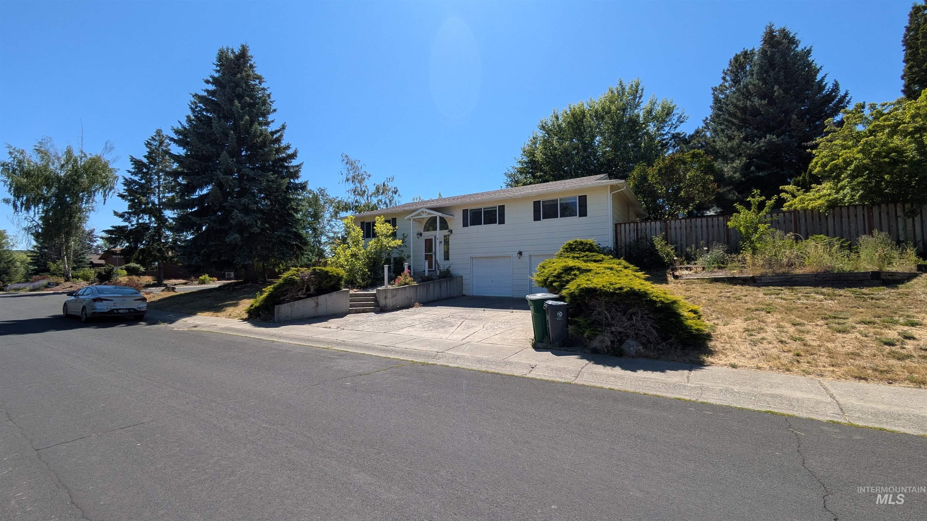 1857 Conestoga St, Moscow, Idaho 83843, 4 Bedrooms, 2.5 Bathrooms, Residential For Sale, Price $520,000,MLS 98974126