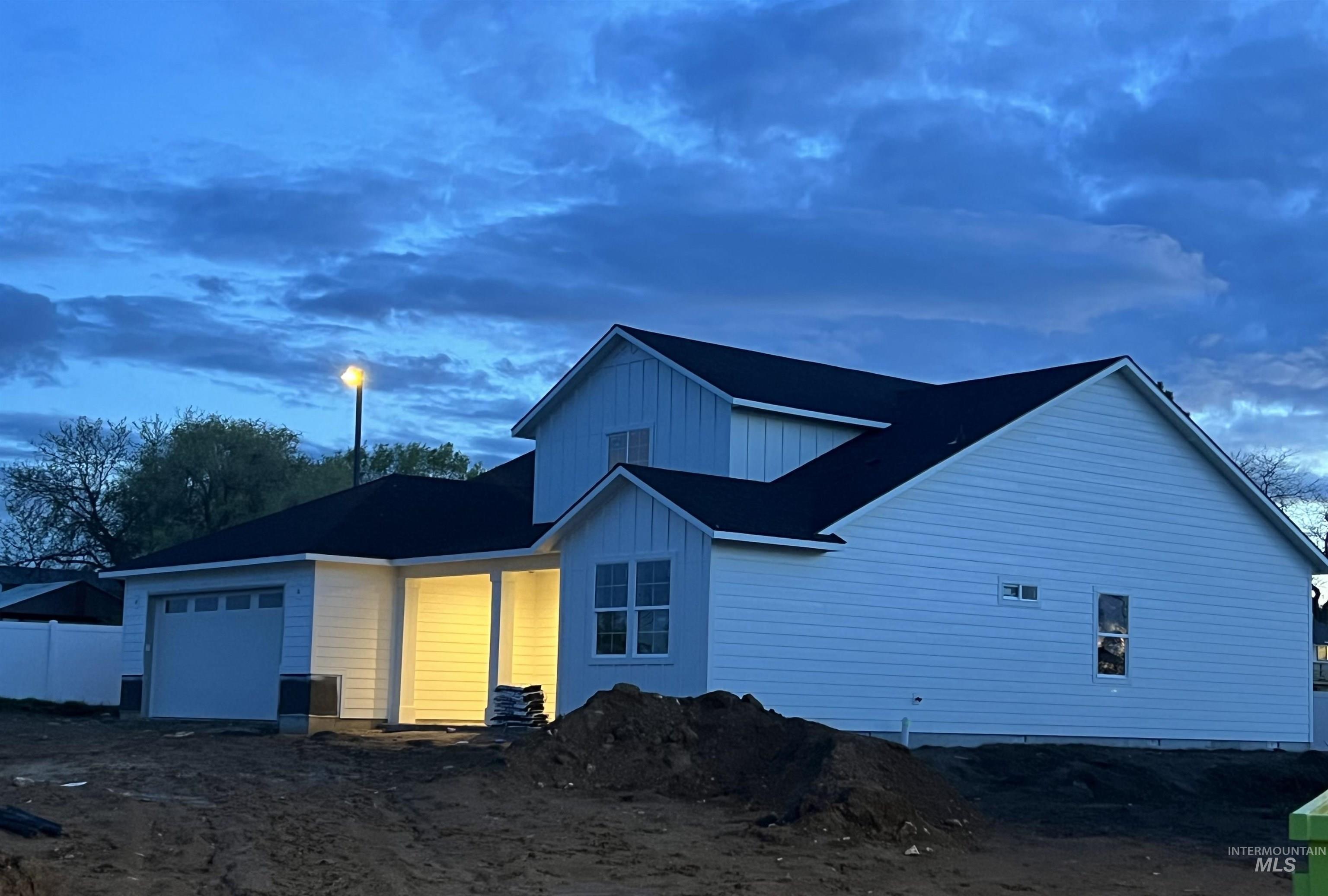 1067 W Afton, Kuna, Idaho 83634, 4 Bedrooms, 2.5 Bathrooms, Residential For Sale, Price $619,000,MLS 98974127