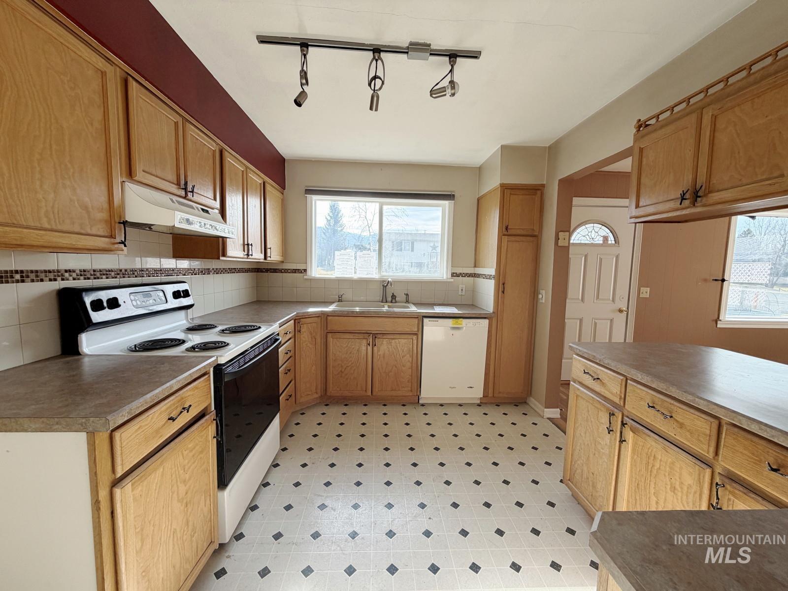 101 E South 7th, Grangeville, Idaho 83530, 3 Bedrooms, 2 Bathrooms, Residential For Sale, Price $231,000,MLS 98974128