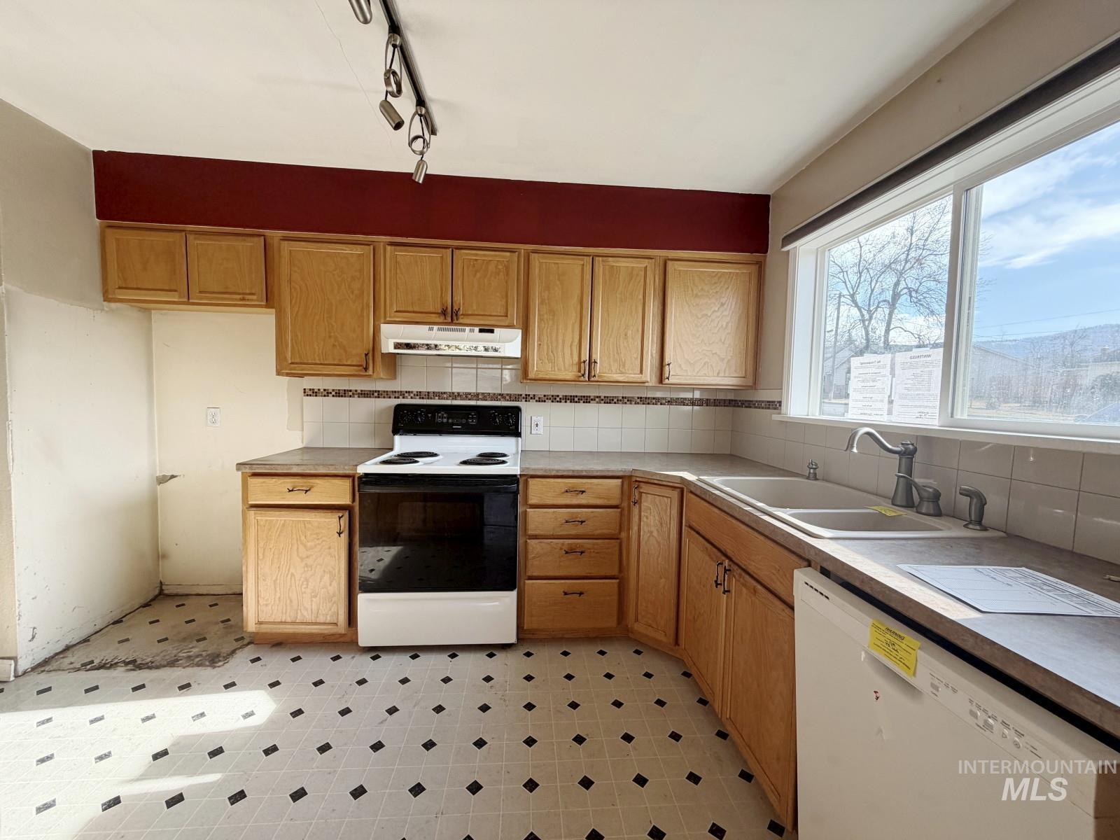 101 E South 7th, Grangeville, Idaho 83530, 3 Bedrooms, 2 Bathrooms, Residential For Sale, Price $231,000,MLS 98974128