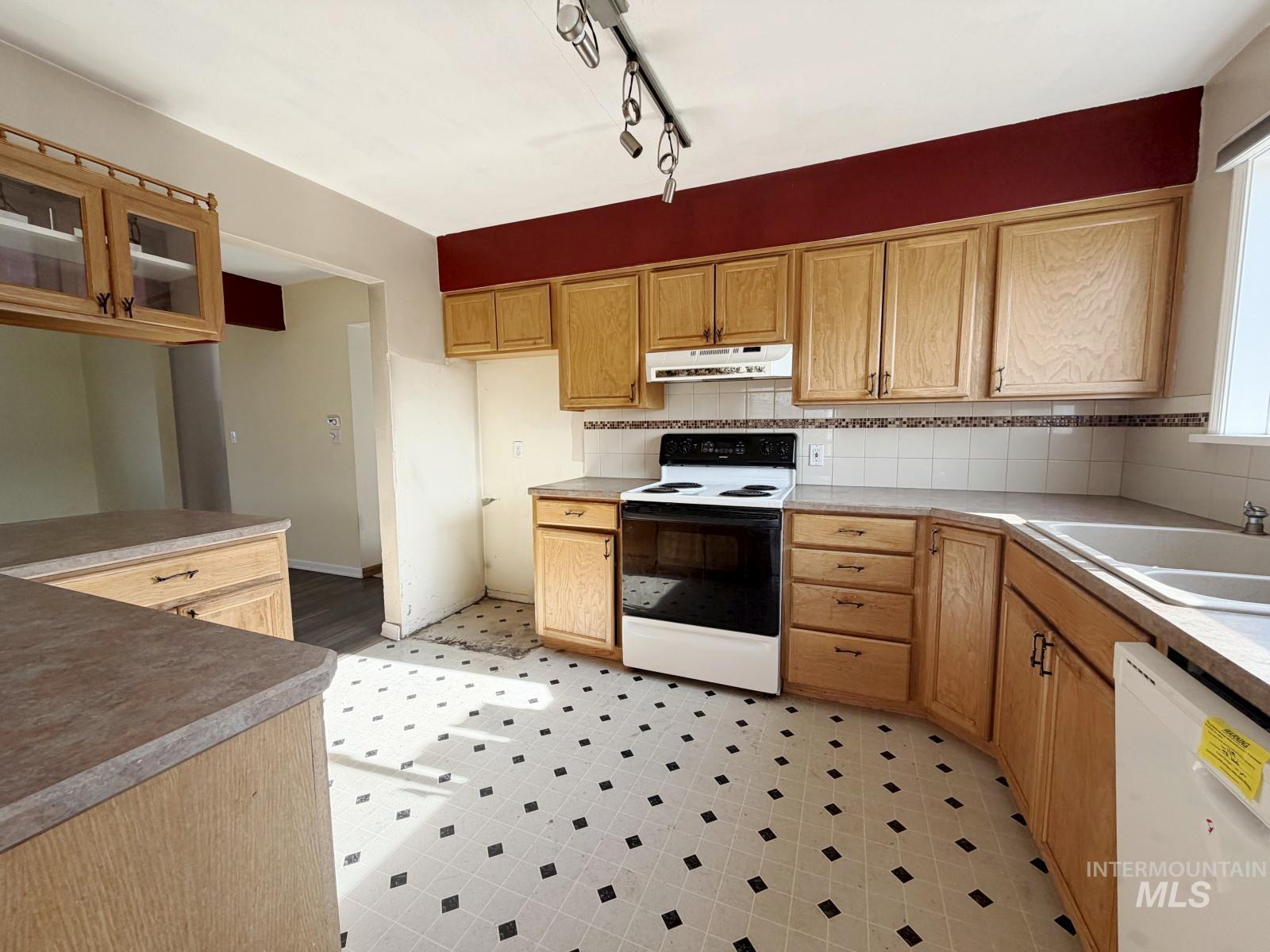 101 E South 7th, Grangeville, Idaho 83530, 3 Bedrooms, 2 Bathrooms, Residential For Sale, Price $231,000,MLS 98974128