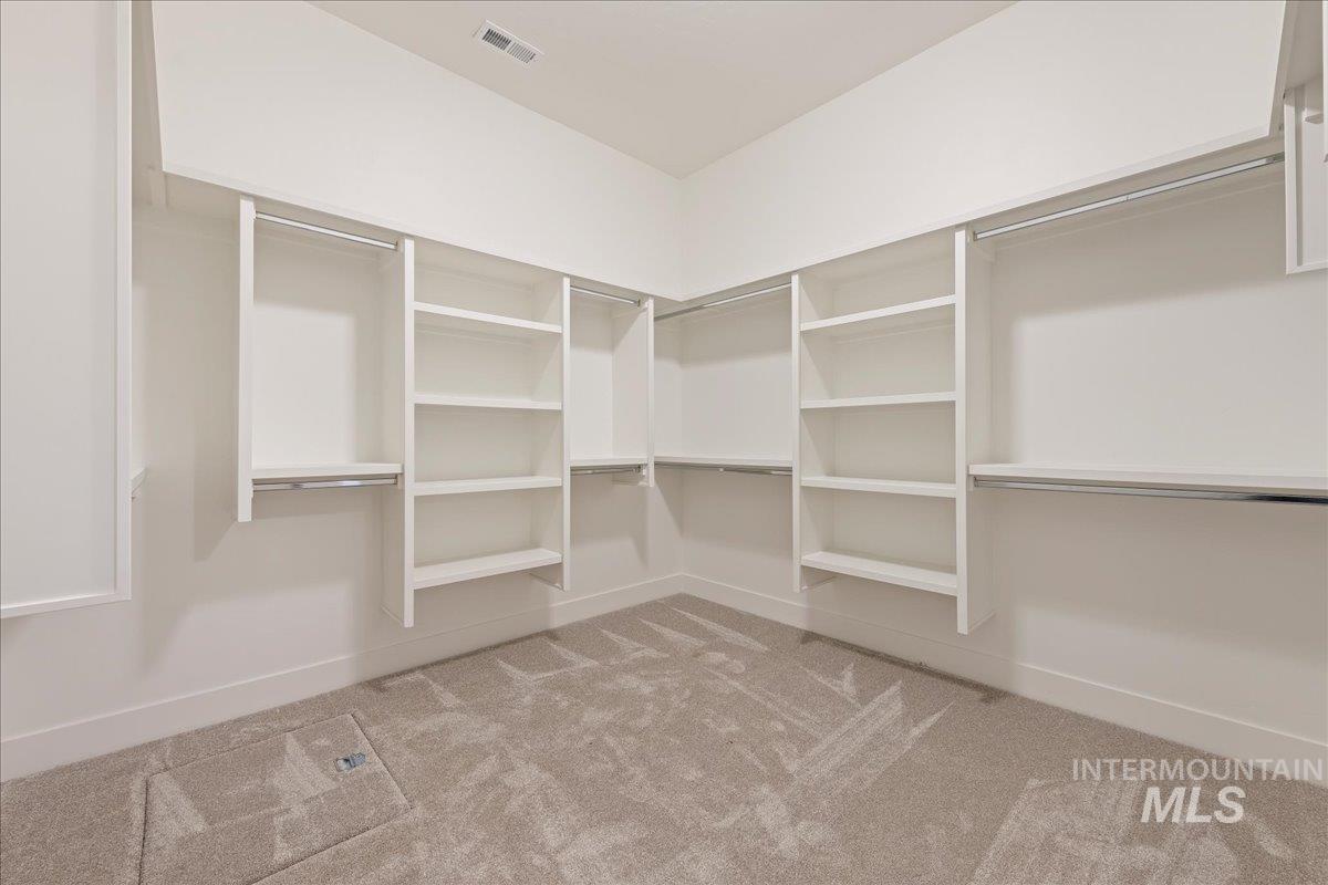 6829 N Valley Breeze Avenue, Meridian, Idaho 83646, 4 Bedrooms, 3.5 Bathrooms, Residential For Sale, Price $849,900,MLS 98974130