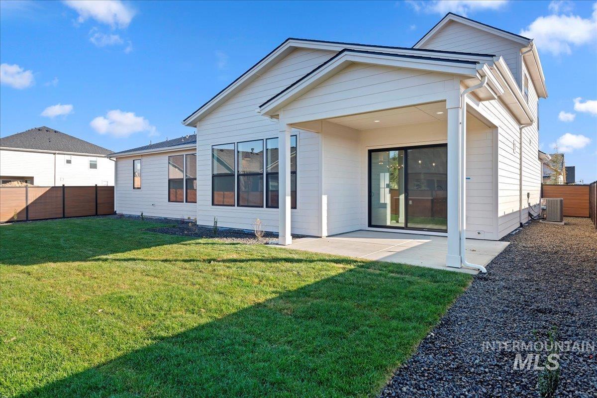 6829 N Valley Breeze Avenue, Meridian, Idaho 83646, 4 Bedrooms, 3.5 Bathrooms, Residential For Sale, Price $849,900,MLS 98974130