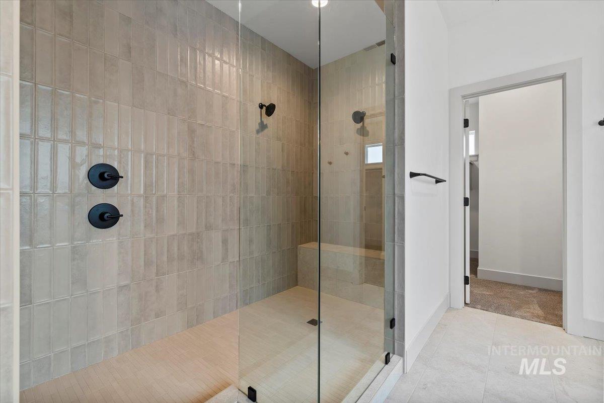 8482 W Graye Street, Meridian, Idaho 83646, 5 Bedrooms, 4 Bathrooms, Residential For Sale, Price $1,019,000,MLS 98974131