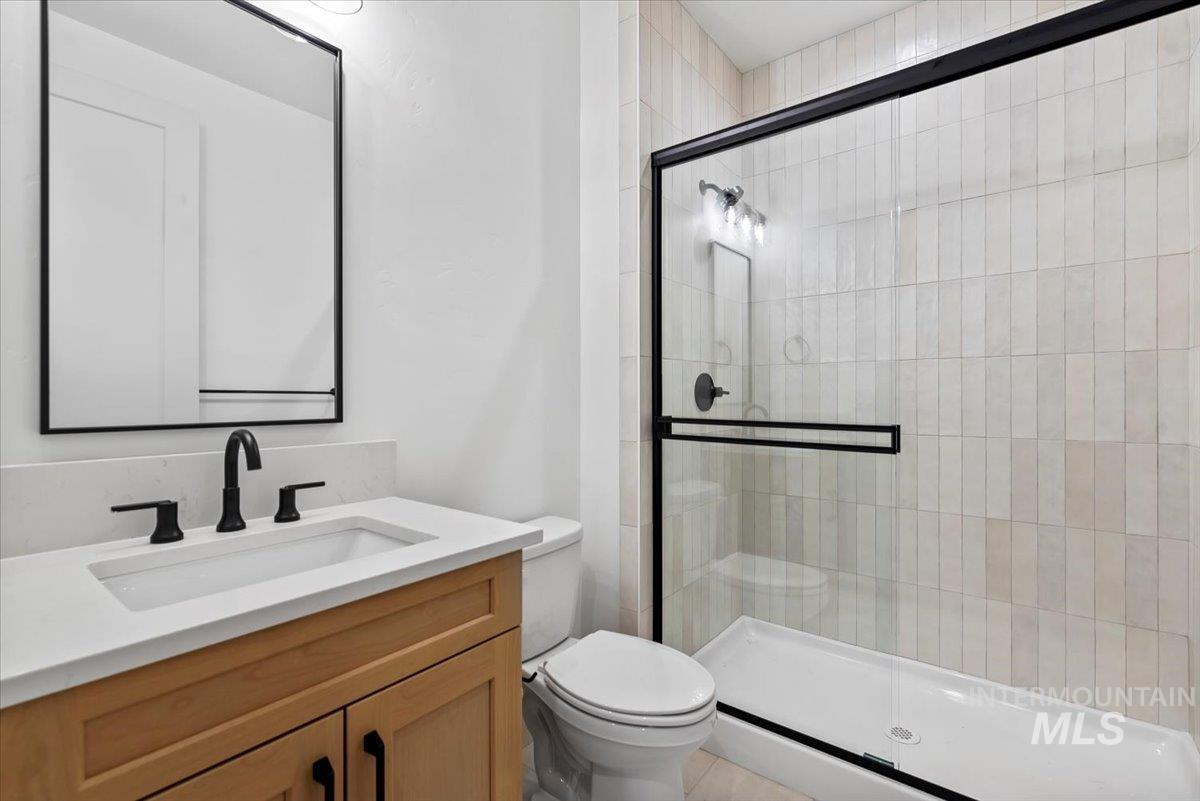 8482 W Graye Street, Meridian, Idaho 83646, 5 Bedrooms, 4 Bathrooms, Residential For Sale, Price $1,019,000,MLS 98974131