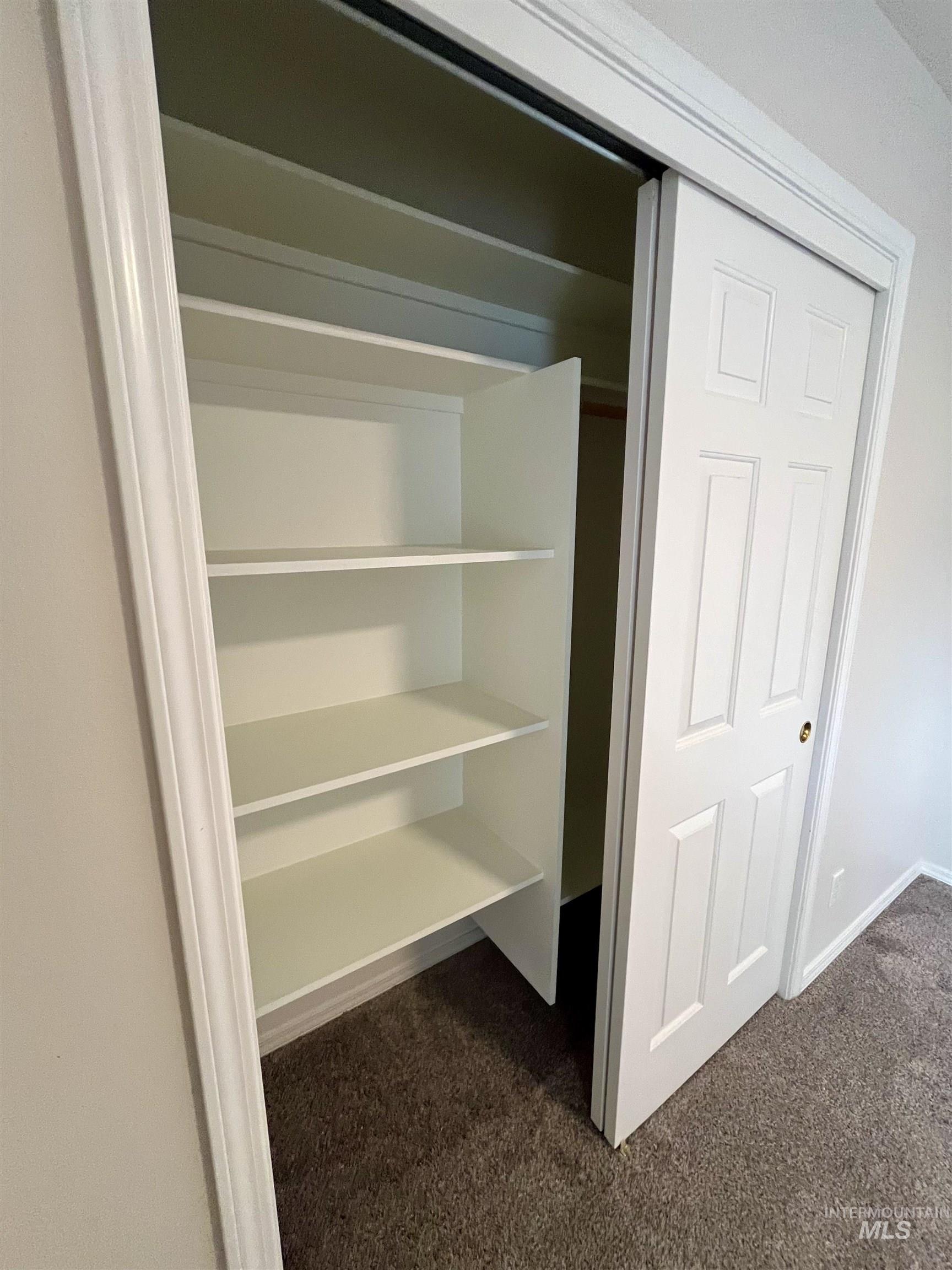 989 O'Leary Way, Twin Falls, Idaho 83301, 3 Bedrooms, 2 Bathrooms, Residential For Sale, Price $399,000,MLS 98974133