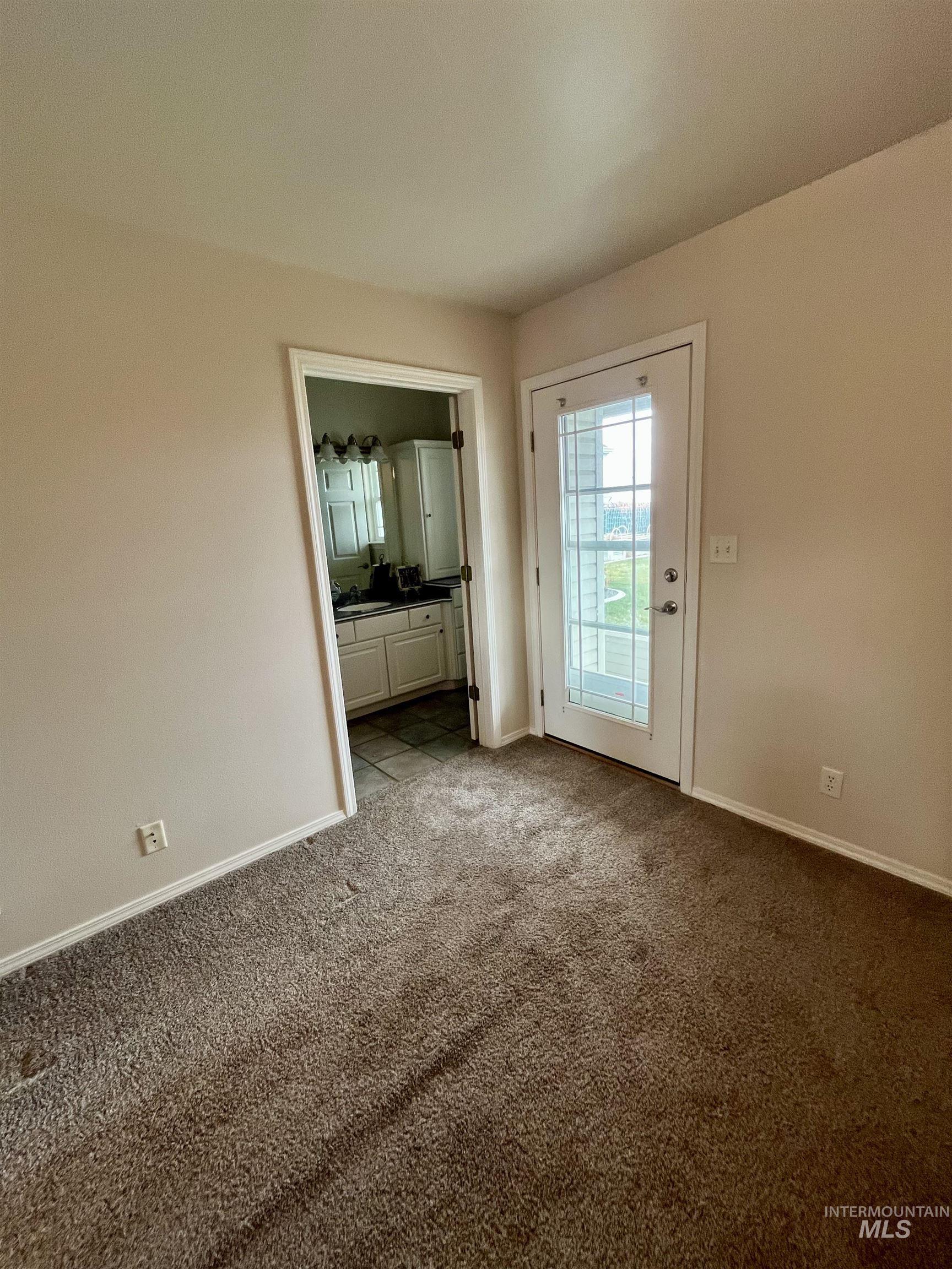 989 O'Leary Way, Twin Falls, Idaho 83301, 3 Bedrooms, 2 Bathrooms, Residential For Sale, Price $399,000,MLS 98974133