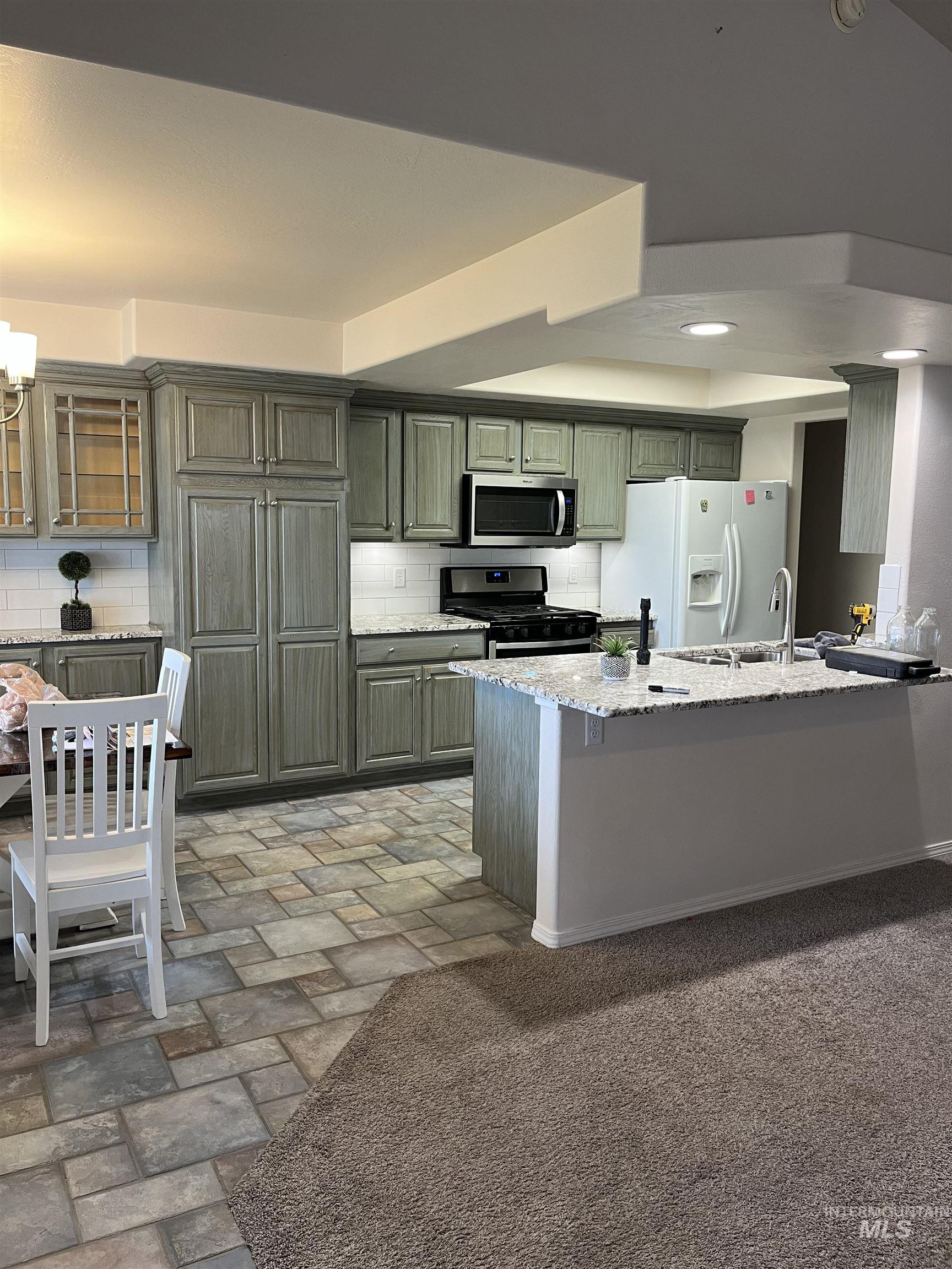 989 O'Leary Way, Twin Falls, Idaho 83301, 3 Bedrooms, 2 Bathrooms, Residential For Sale, Price $399,000,MLS 98974133