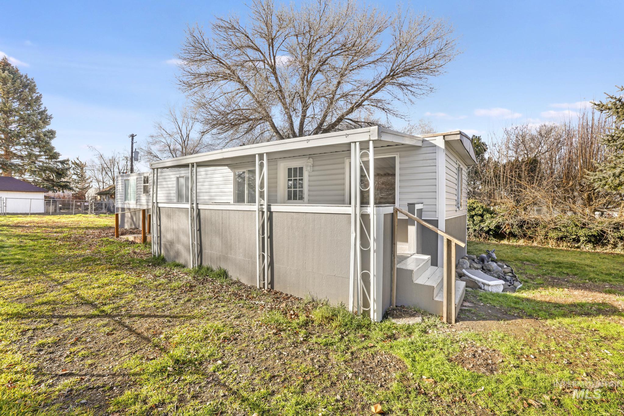 150 E Orchard, Hagerman, Idaho 83332, 2 Bedrooms, 1 Bathroom, Residential For Sale, Price $145,000,MLS 98974136