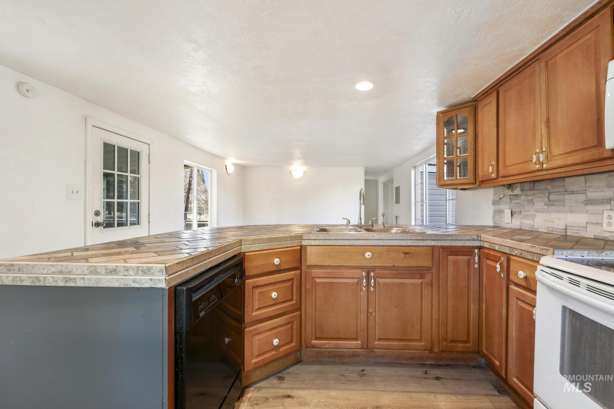 150 E Orchard, Hagerman, Idaho 83332, 2 Bedrooms, 1 Bathroom, Residential For Sale, Price $145,000,MLS 98974136