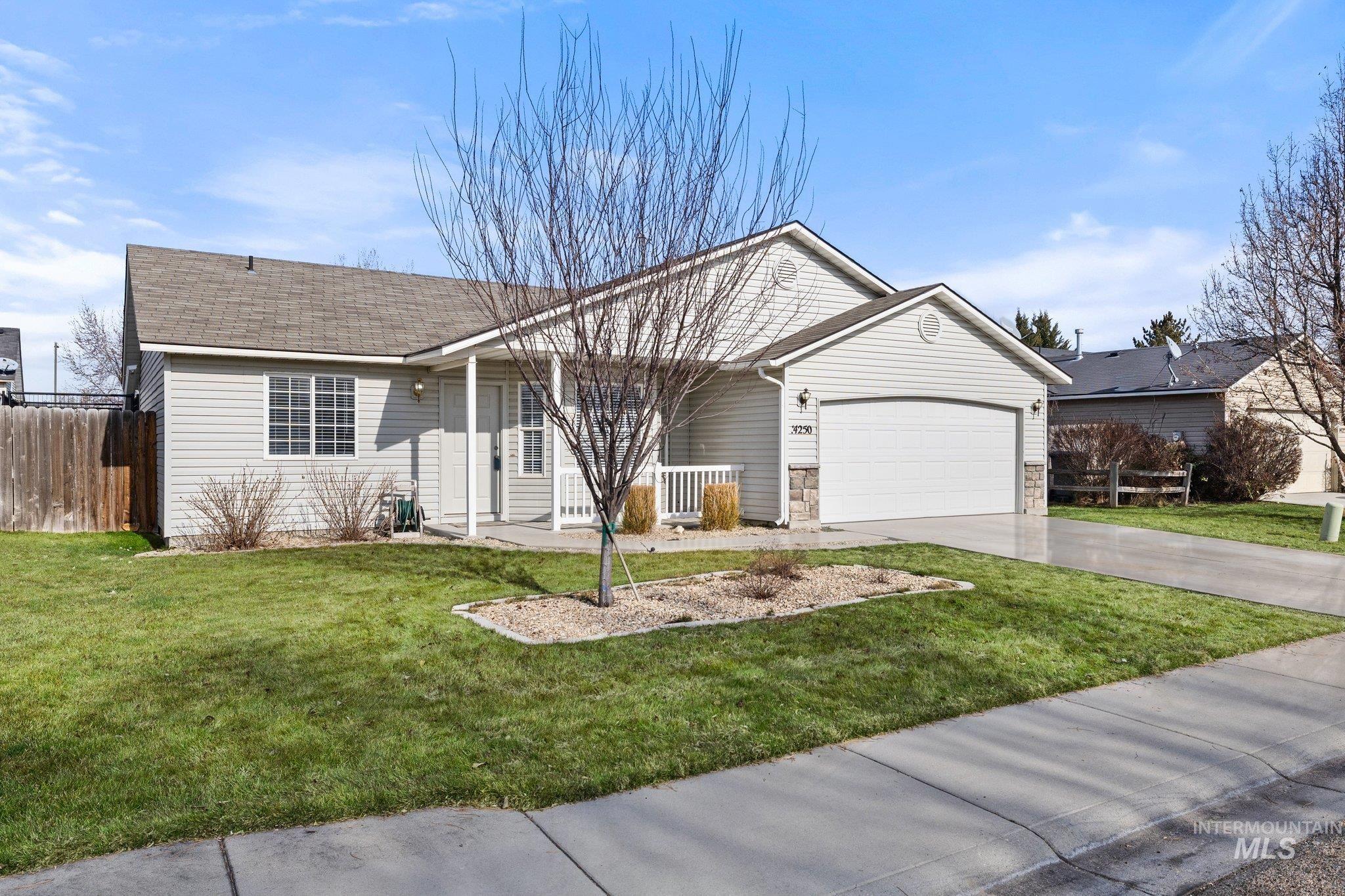 14250 Blue Ridge St, Caldwell, Idaho 83607, 3 Bedrooms, 2 Bathrooms, Residential For Sale, Price $335,000,MLS 98974139