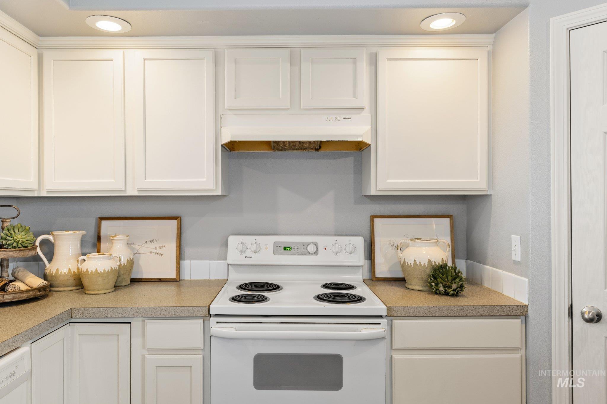 14250 Blue Ridge St, Caldwell, Idaho 83607, 3 Bedrooms, 2 Bathrooms, Residential For Sale, Price $335,000,MLS 98974139