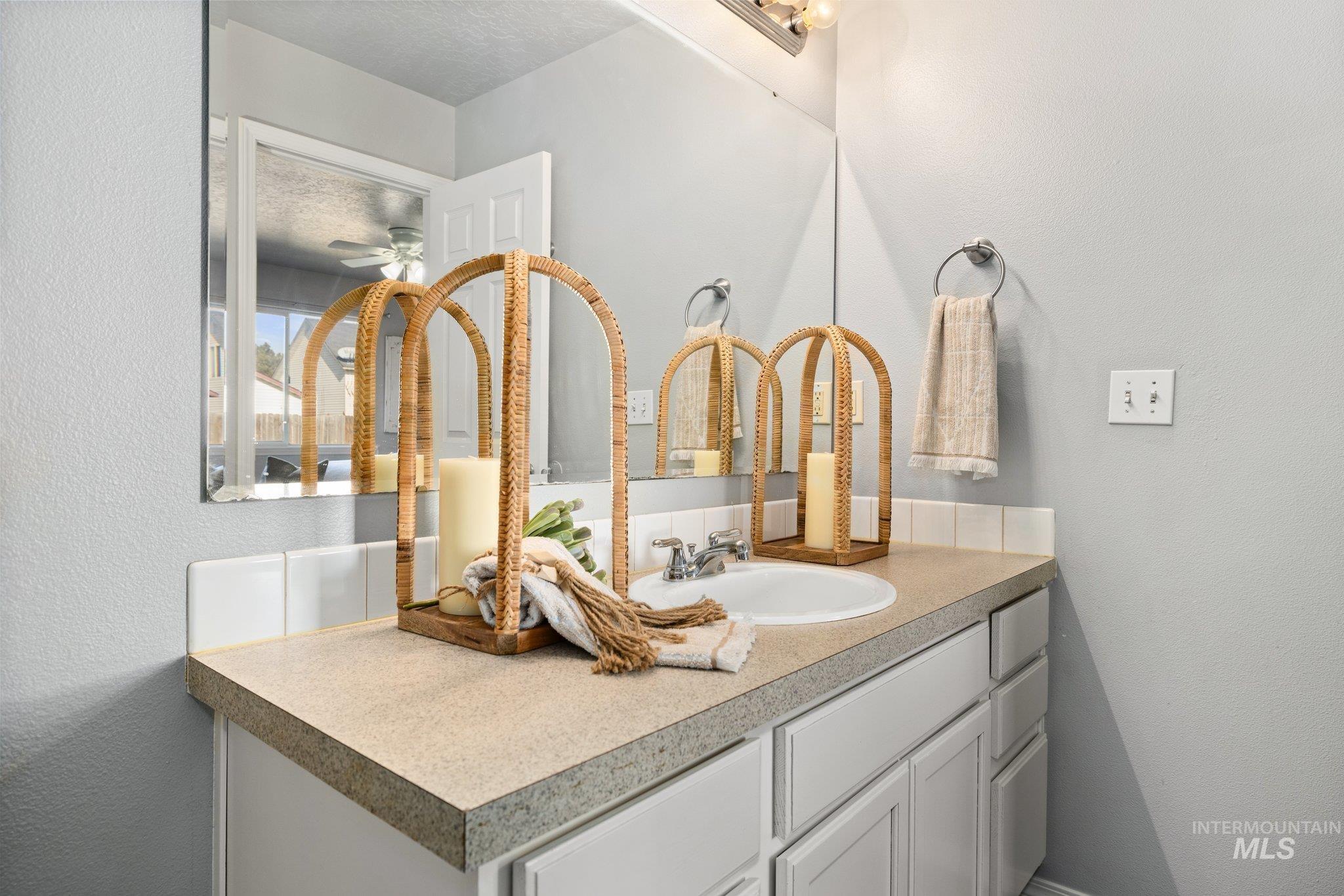 14250 Blue Ridge St, Caldwell, Idaho 83607, 3 Bedrooms, 2 Bathrooms, Residential For Sale, Price $335,000,MLS 98974139