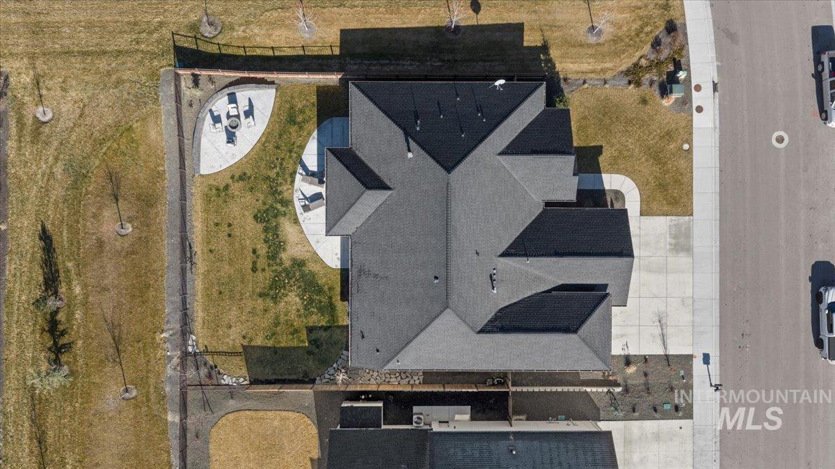 2461 S Cordillera Way, Nampa, Idaho 83686, 3 Bedrooms, 3 Bathrooms, Residential For Sale, Price $739,900,MLS 98974140