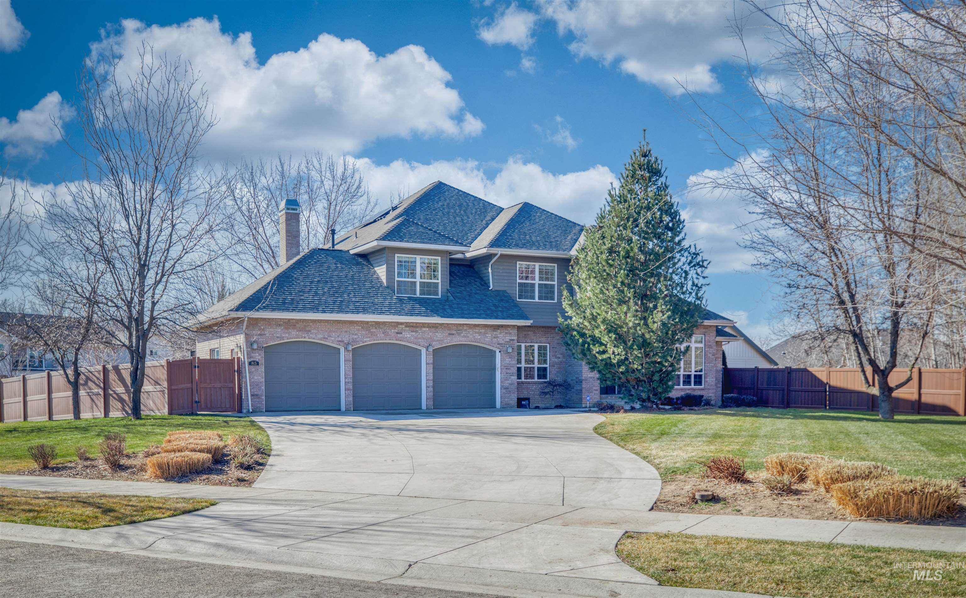 85 S Vandries Ave, Eagle, Idaho 83616-5828, 6 Bedrooms, 3.5 Bathrooms, Residential For Sale, Price $999,900,MLS 98974143