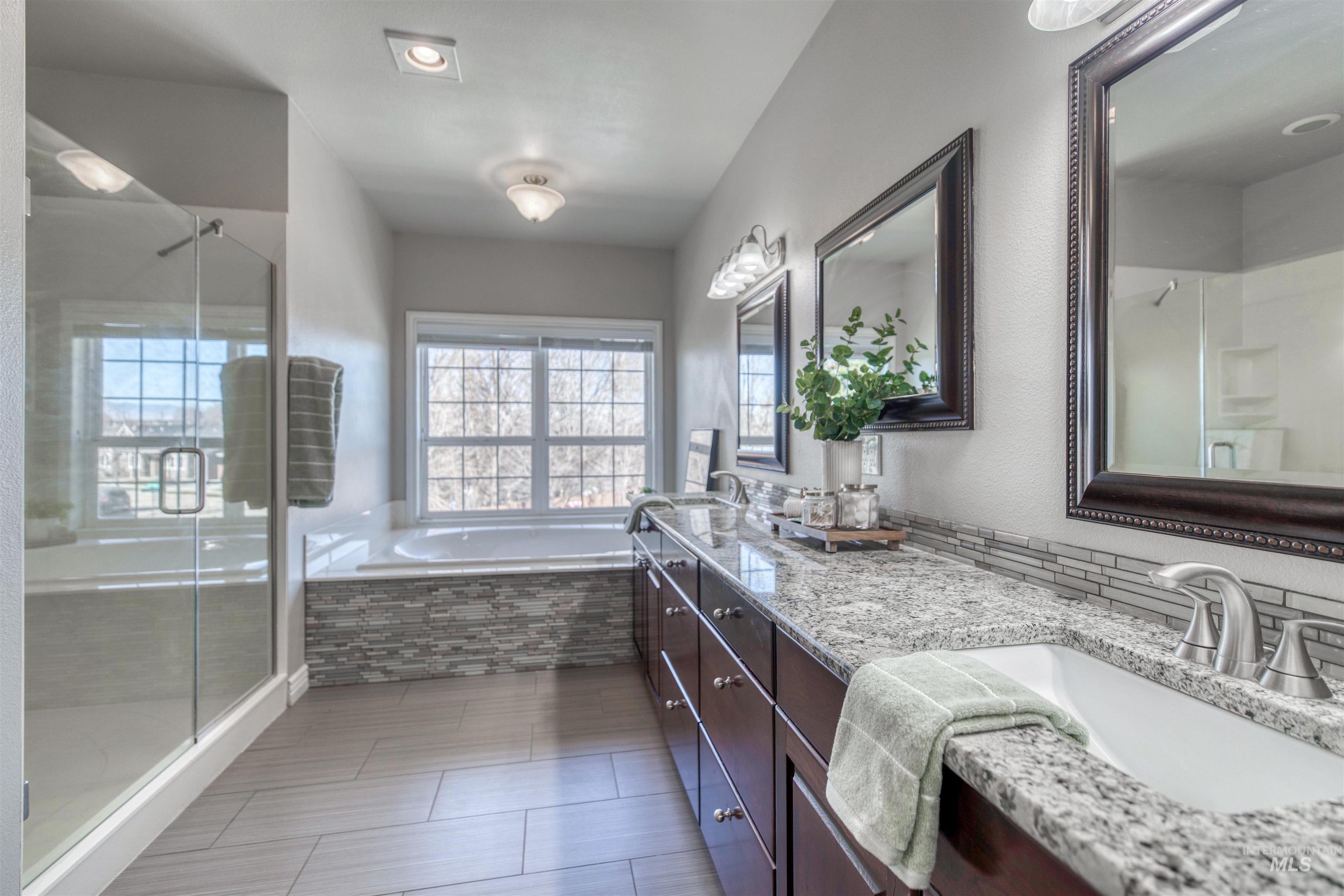 85 S Vandries Ave, Eagle, Idaho 83616-5828, 6 Bedrooms, 3.5 Bathrooms, Residential For Sale, Price $999,900,MLS 98974143