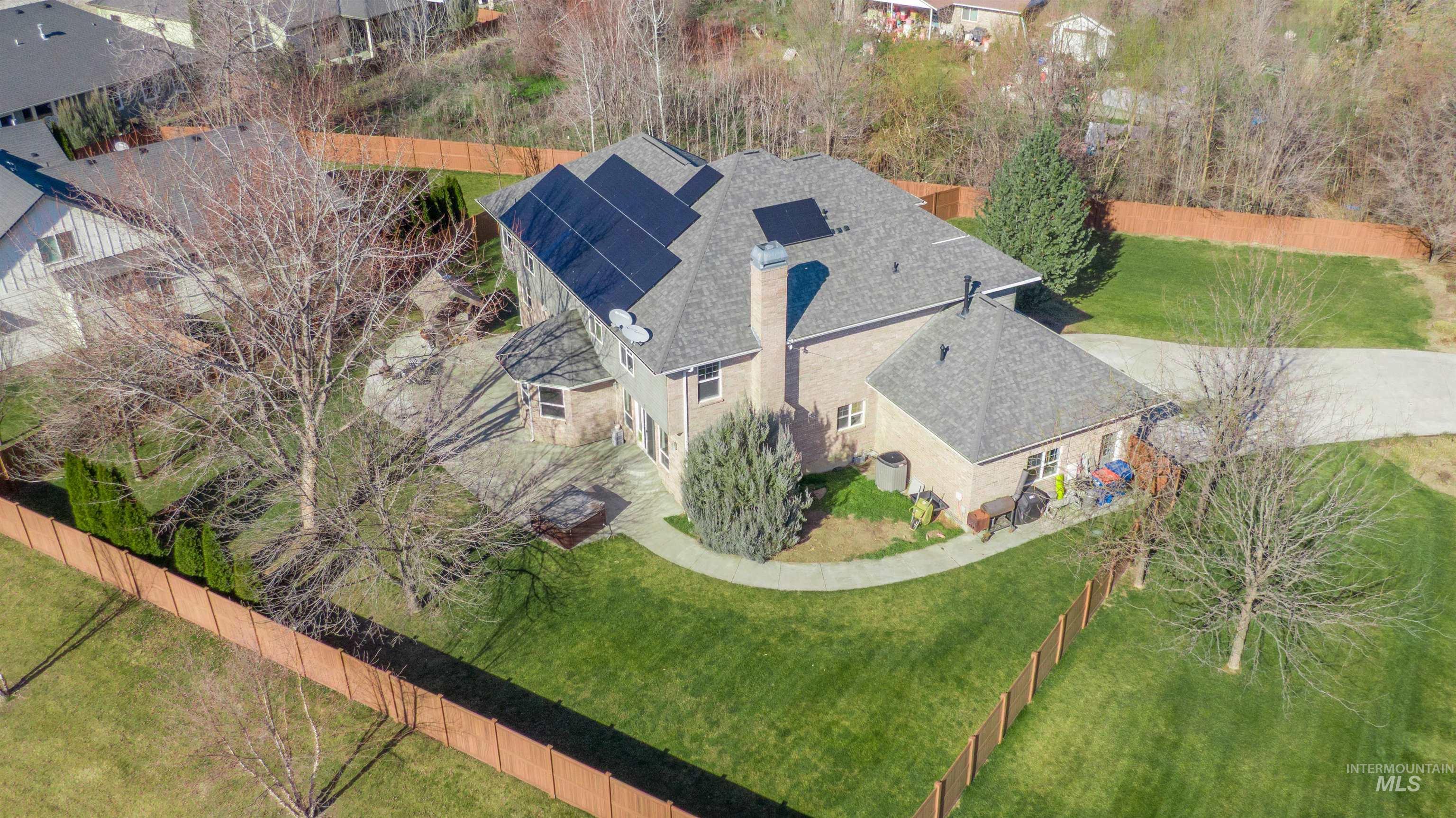 85 S Vandries Ave, Eagle, Idaho 83616-5828, 6 Bedrooms, 3.5 Bathrooms, Residential For Sale, Price $999,900,MLS 98974143