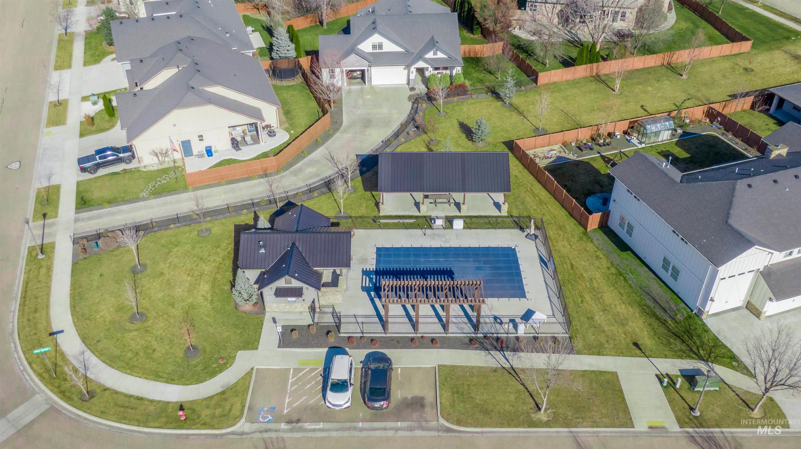 85 S Vandries Ave, Eagle, Idaho 83616-5828, 6 Bedrooms, 3.5 Bathrooms, Residential For Sale, Price $999,900,MLS 98974143