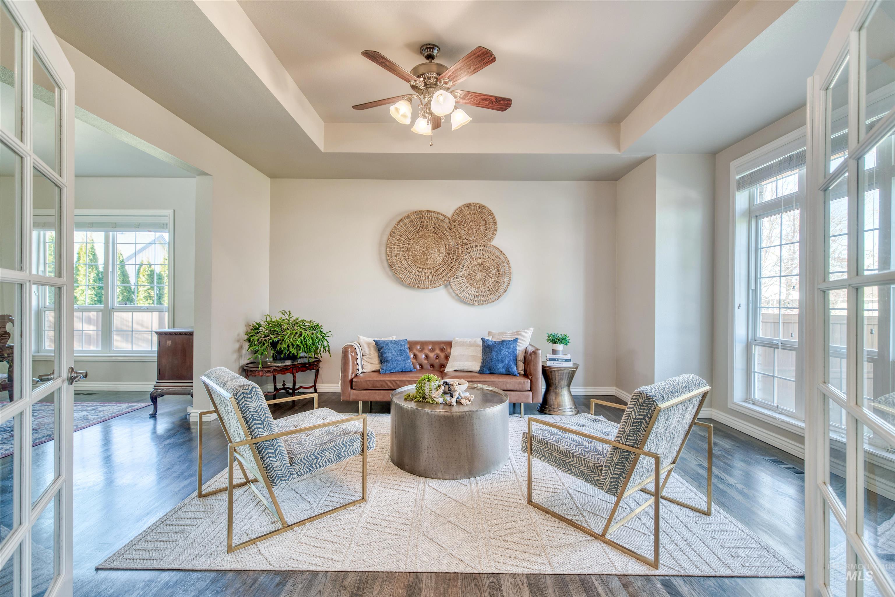 85 S Vandries Ave, Eagle, Idaho 83616-5828, 6 Bedrooms, 3.5 Bathrooms, Residential For Sale, Price $999,900,MLS 98974143