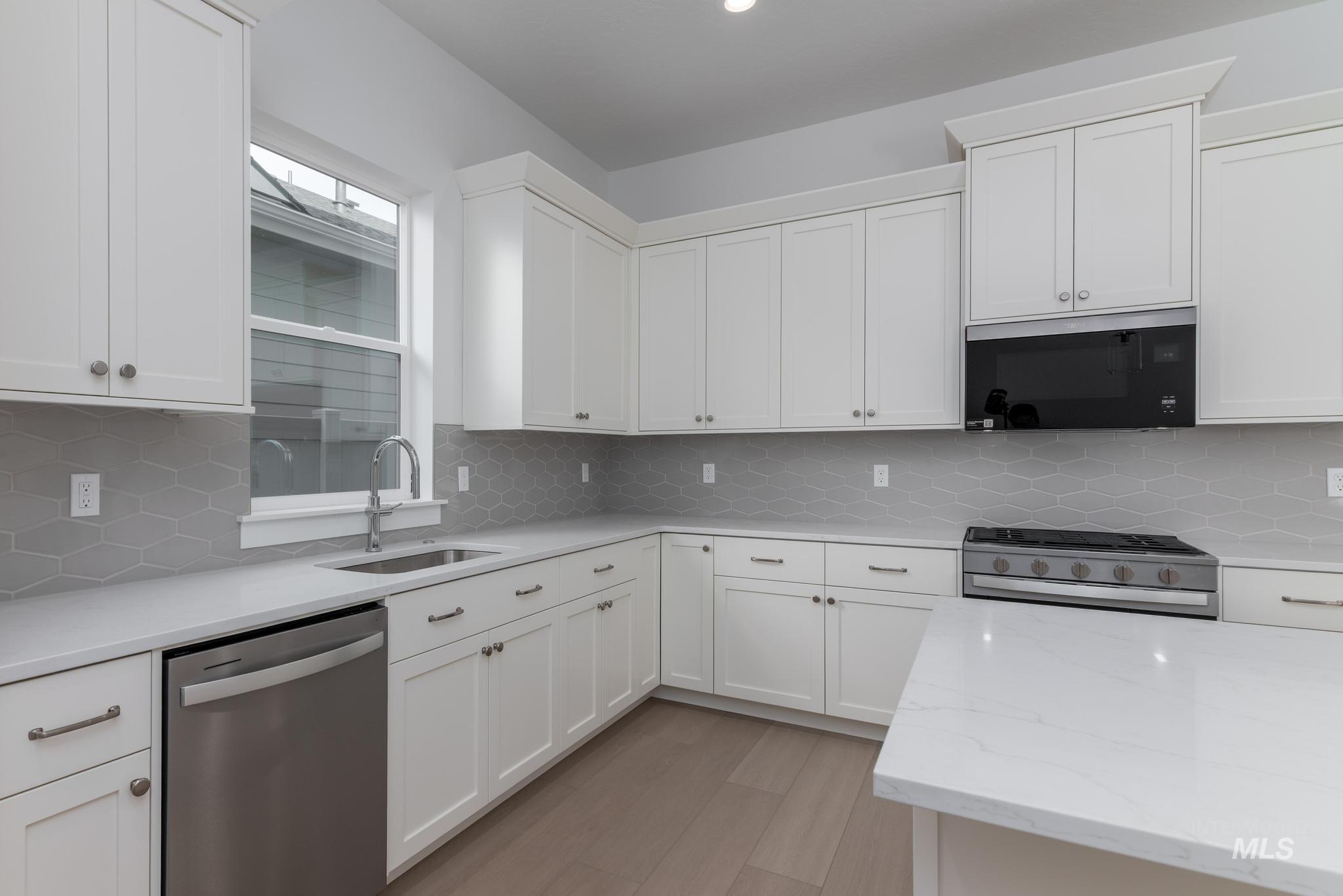 2287 N Leatherwood Pl, Star, Idaho 83669, 2 Bedrooms, 2 Bathrooms, Residential For Sale, Price $549,000,MLS 98974146