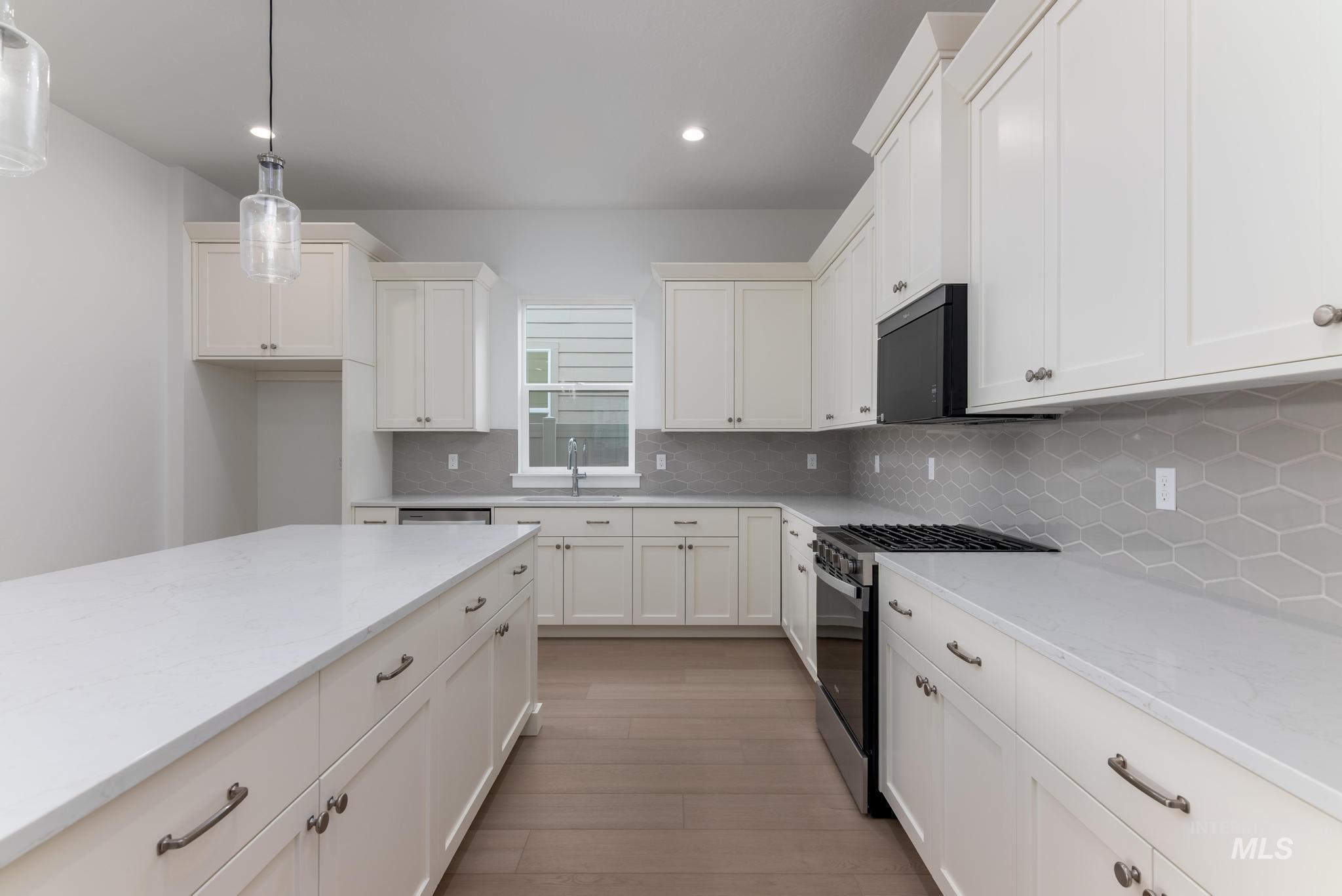 2287 N Leatherwood Pl, Star, Idaho 83669, 2 Bedrooms, 2 Bathrooms, Residential For Sale, Price $549,000,MLS 98974146